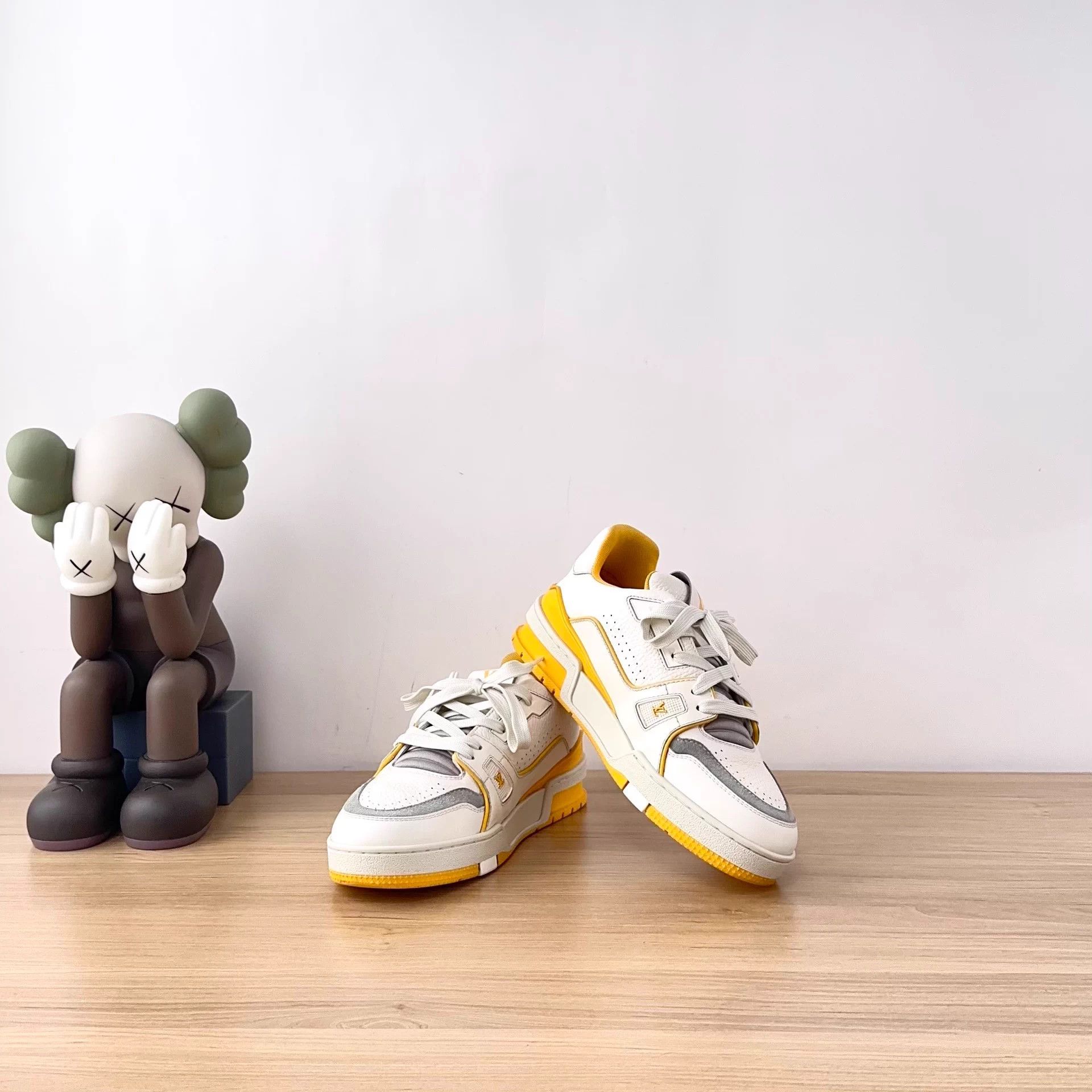 Louis Vuitton LV Trainer 37.5 Size US 6.5 / IT 36.5 - 6 Thumbnail