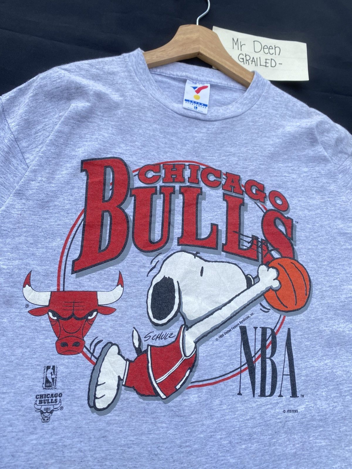 NBA Rare Vintage 90s Chicago Bulls X Snoopy Tshirt Size US L / EU 52-54 / 3 - 13 Thumbnail