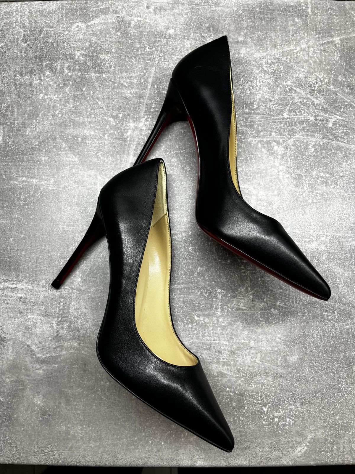 Christian Louboutin christian louboutin size 39 Size US 9 / IT 39 - 3 Thumbnail