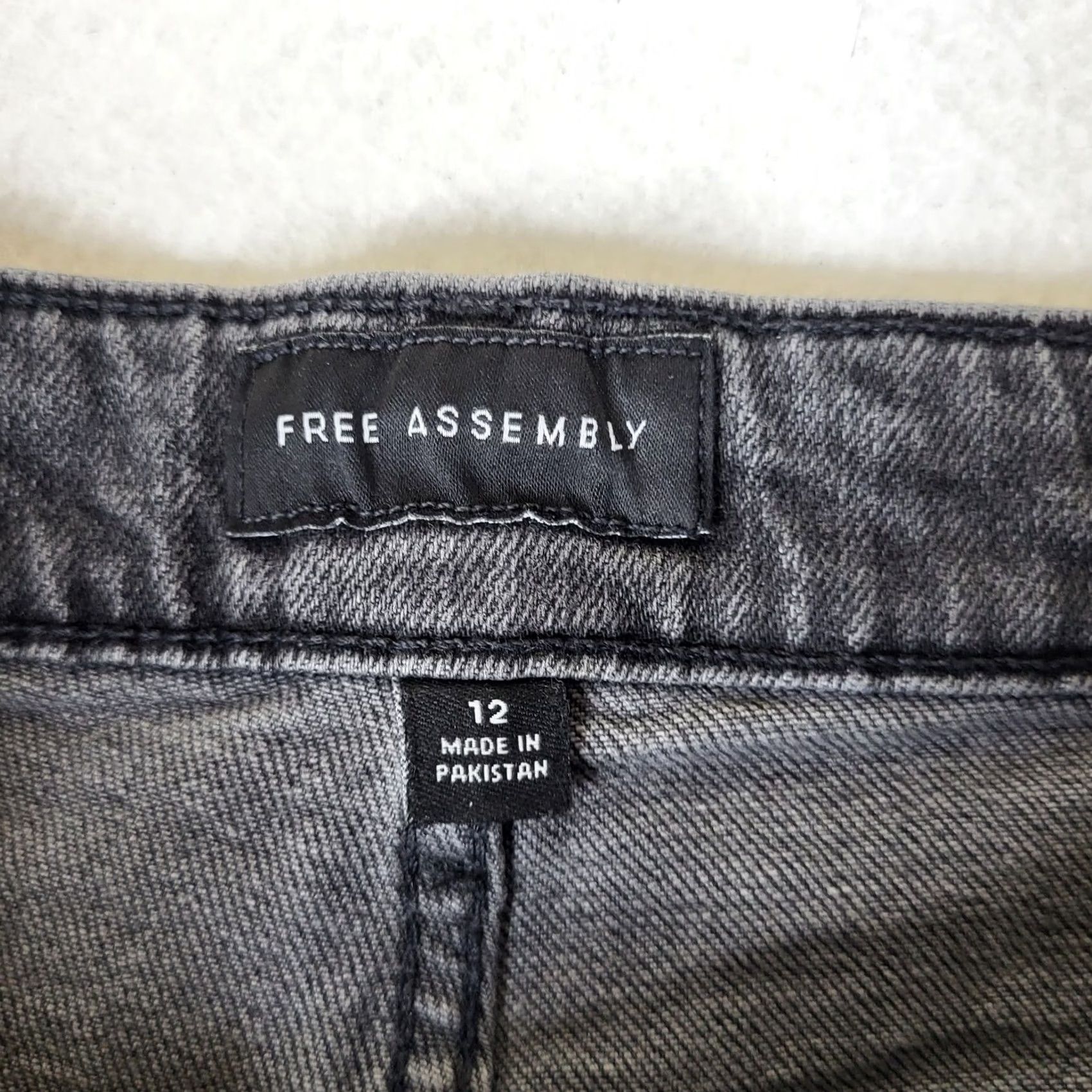 Vintage FREE ASSEMBLY Women's denim Jean Shorts dark Gray Size 12 Size 34" / US 12 / IT 48 - 3 Thumbnail