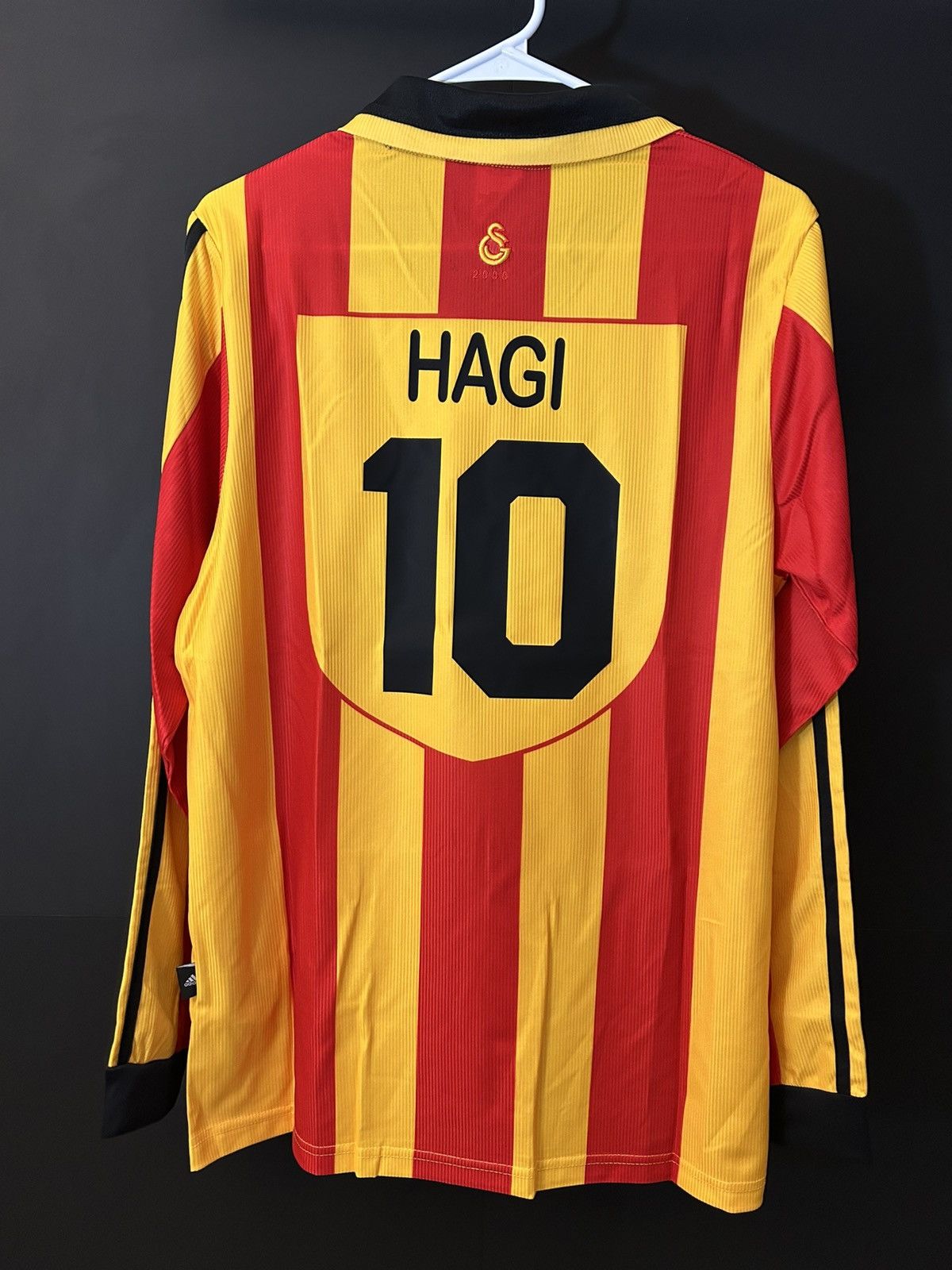 Other HAGI Galatasaray 99/00 Uefa cup long sleeve retro jersey Size US M / EU 48-50 / 2 - 5 Thumbnail