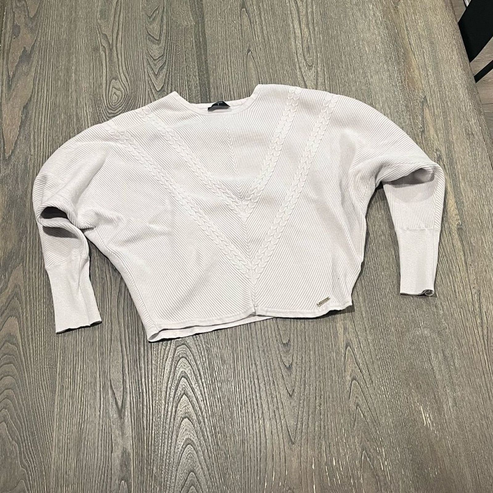 Vintage T Tahari Cream Ribbed Knit Batwing Cropped Sweater Size S Size S / US 4 / IT 40 - 1 Thumbnail