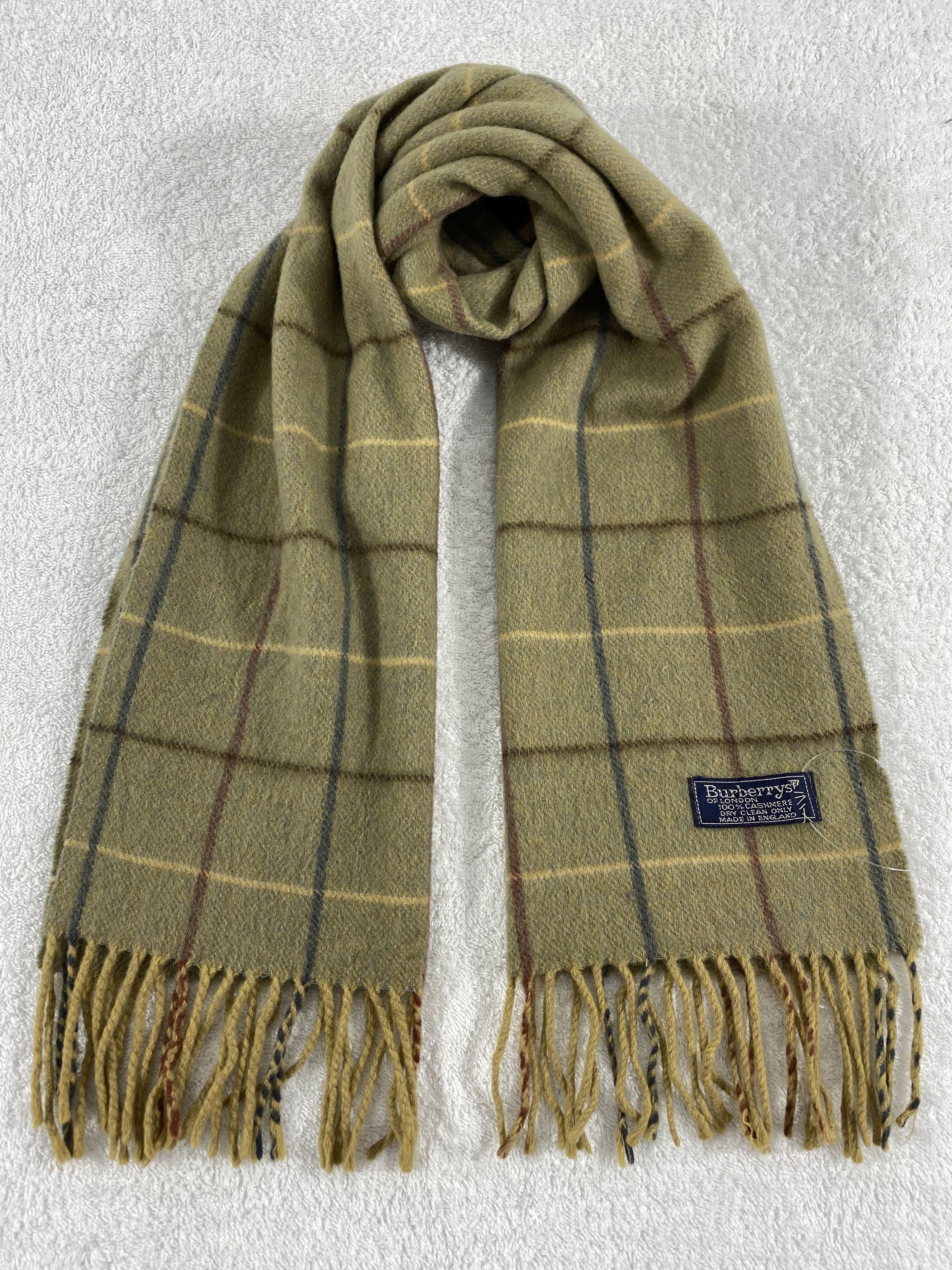 Burberry Vintage Burberry Scarf/Muffler/Neckwear MF758 Size ONE SIZE - 1 Thumbnail