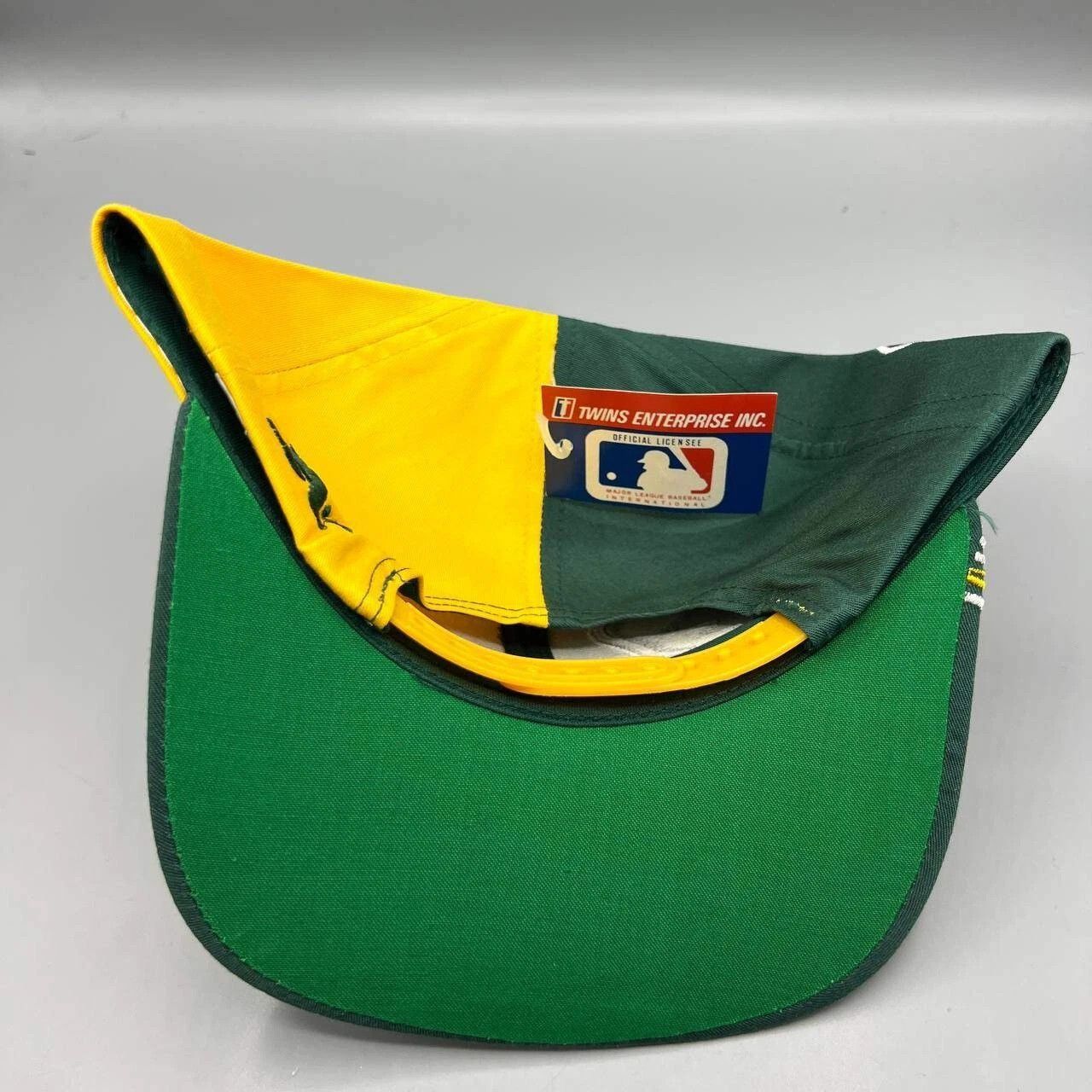 Twins Enterprise Inc. × Vintage Oakland Athletics Hat Men Twins Enterprise MLB Snap Back Size ONE SIZE - 5 Thumbnail