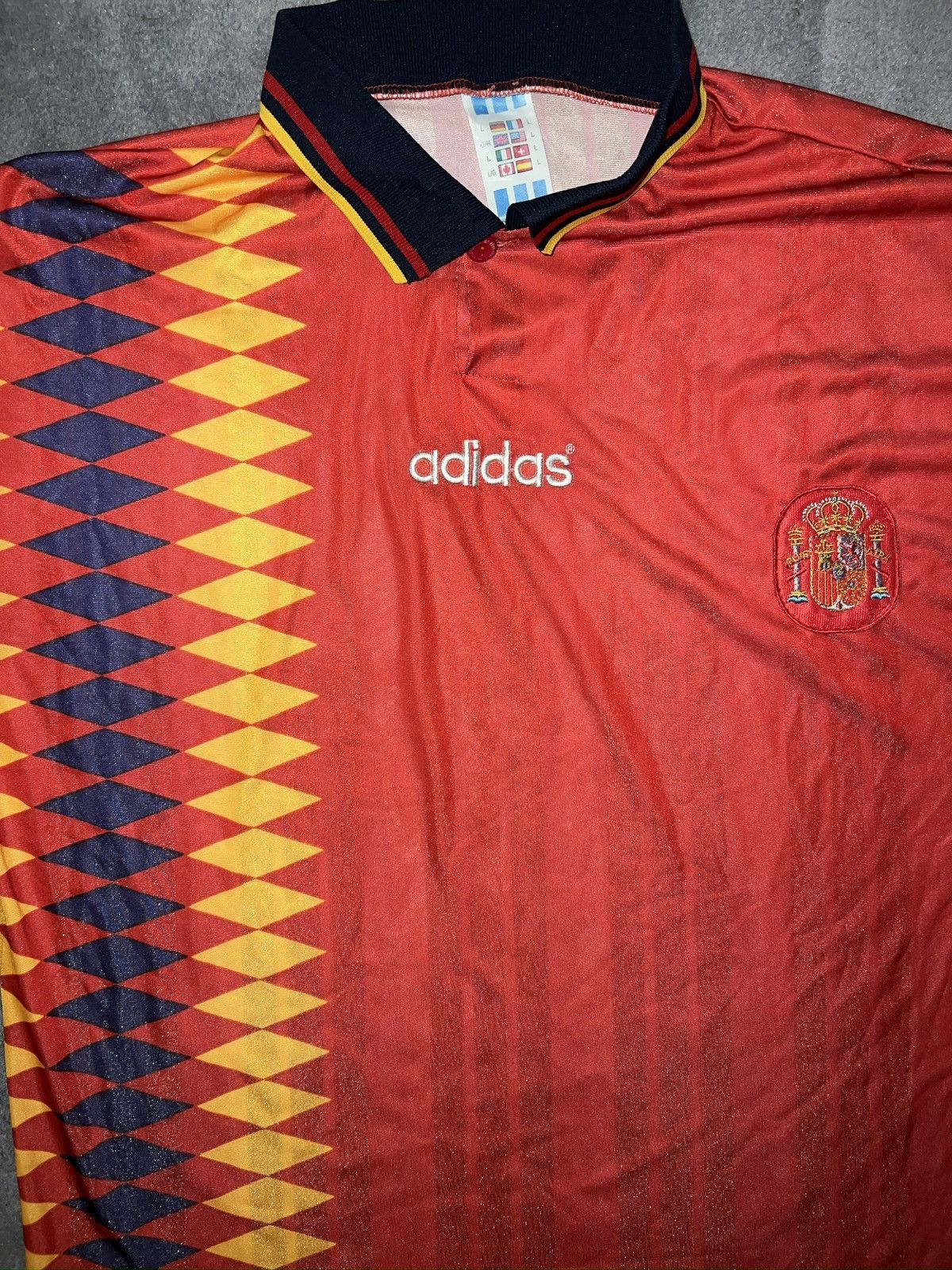 Adidas SPAIN 1994 home shirt Size US L / EU 52-54 / 3 - 5 Thumbnail