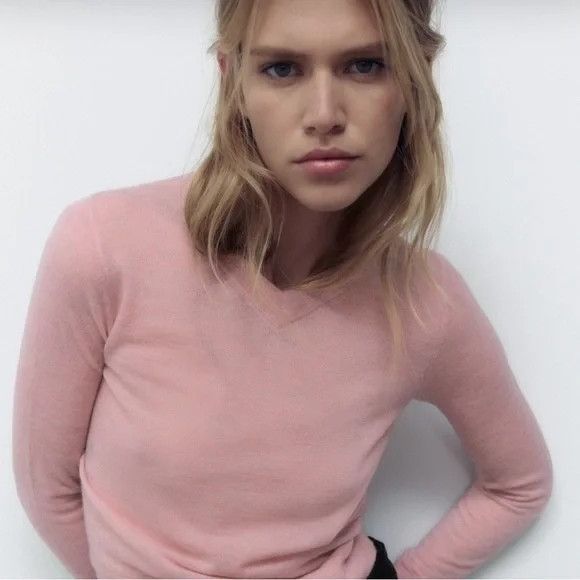 Zara Zara Wool Blend V-Neck Sweater Pale Pink Size S / US 4 / IT 40 - 1 Thumbnail