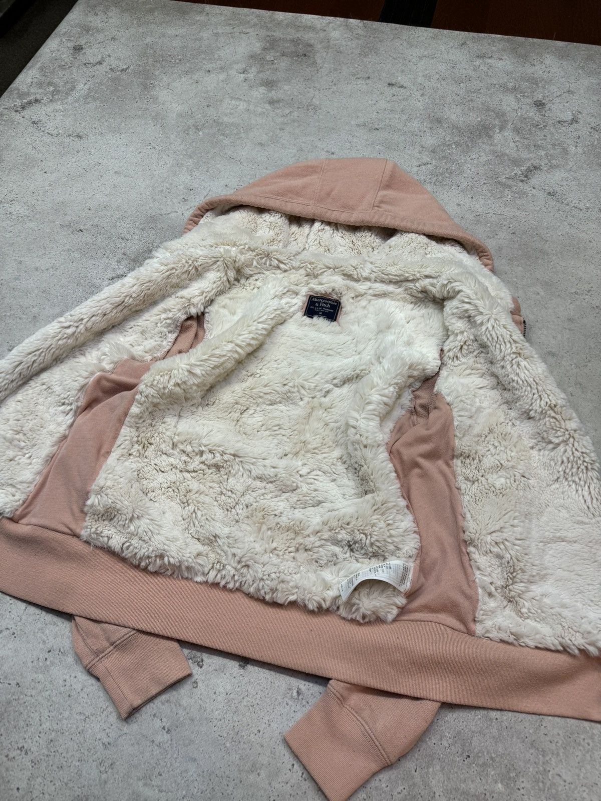 Abercrombie & Fitch Abercrombie & Fitch Vintage Full Fur Zip Hoodie Size US M / EU 48-50 / 2 - 2 Thumbnail