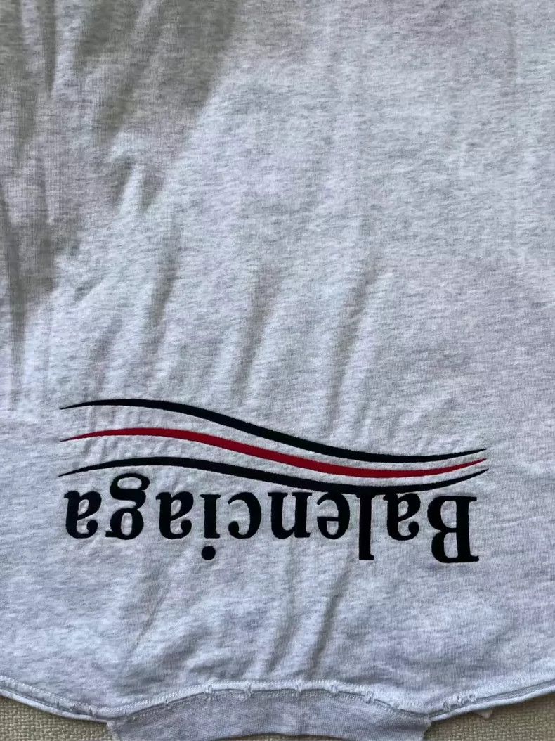 Balenciaga Balenciaga Inverted Logo Embroidered Short Sleeve T-Shirt Size US S / EU 44-46 / 1 - 3 Thumbnail