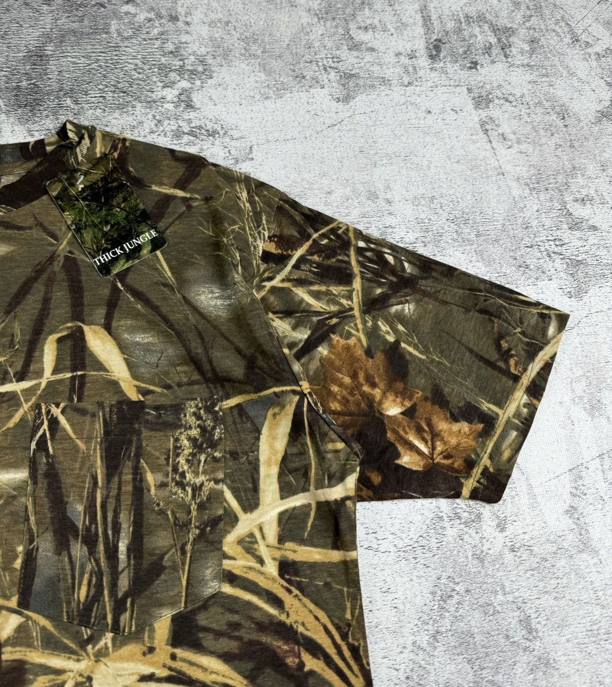 Realtree Vintage NEW Camo Realtree Thick Jungle Army Y2K T Shirt Tee Size US L / EU 52-54 / 3 - 7 Thumbnail