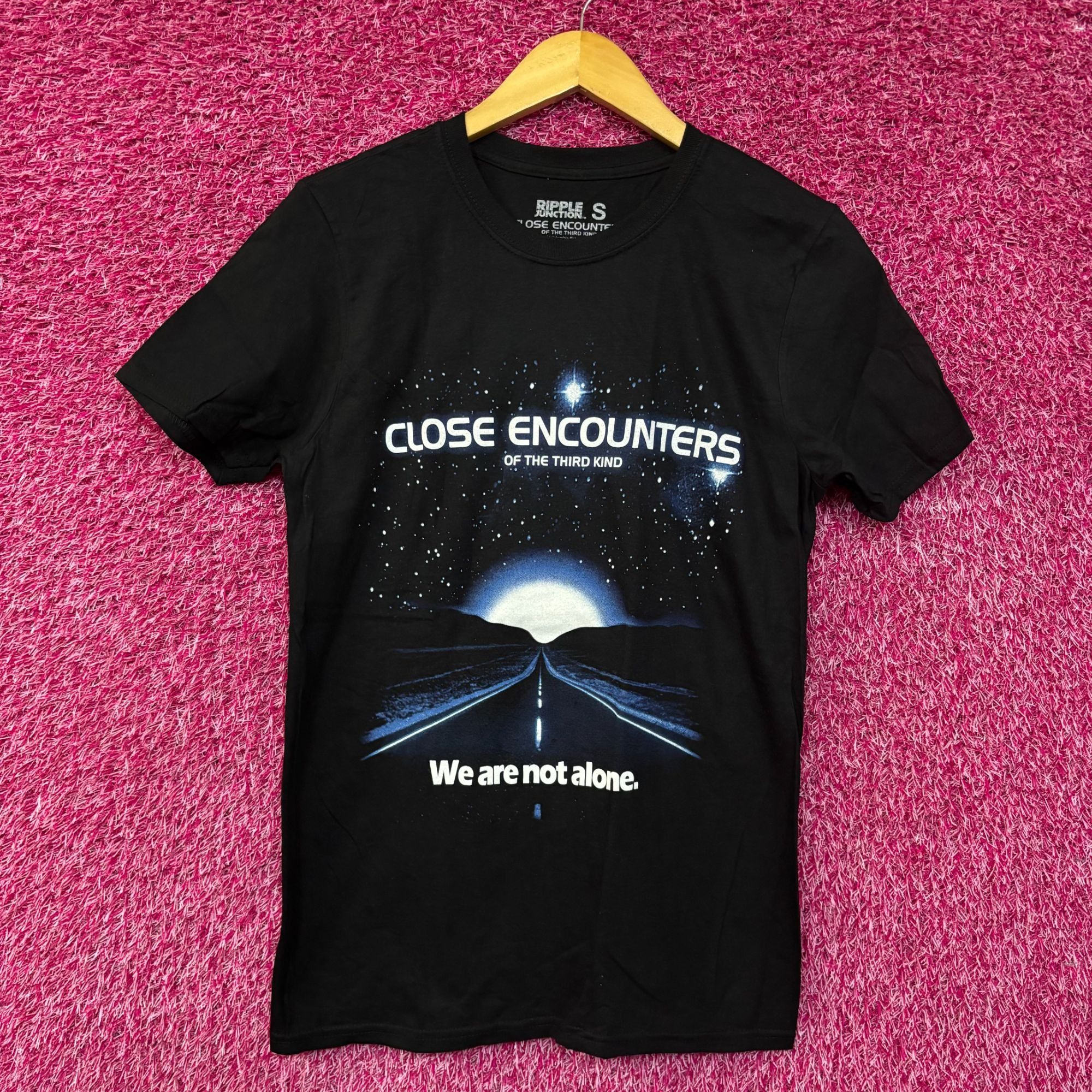 Ripple Junction Close Encounters of the Third Kind We Are Not Alone T-Shirt Size US S / EU 44-46 / 1 - 1 Thumbnail