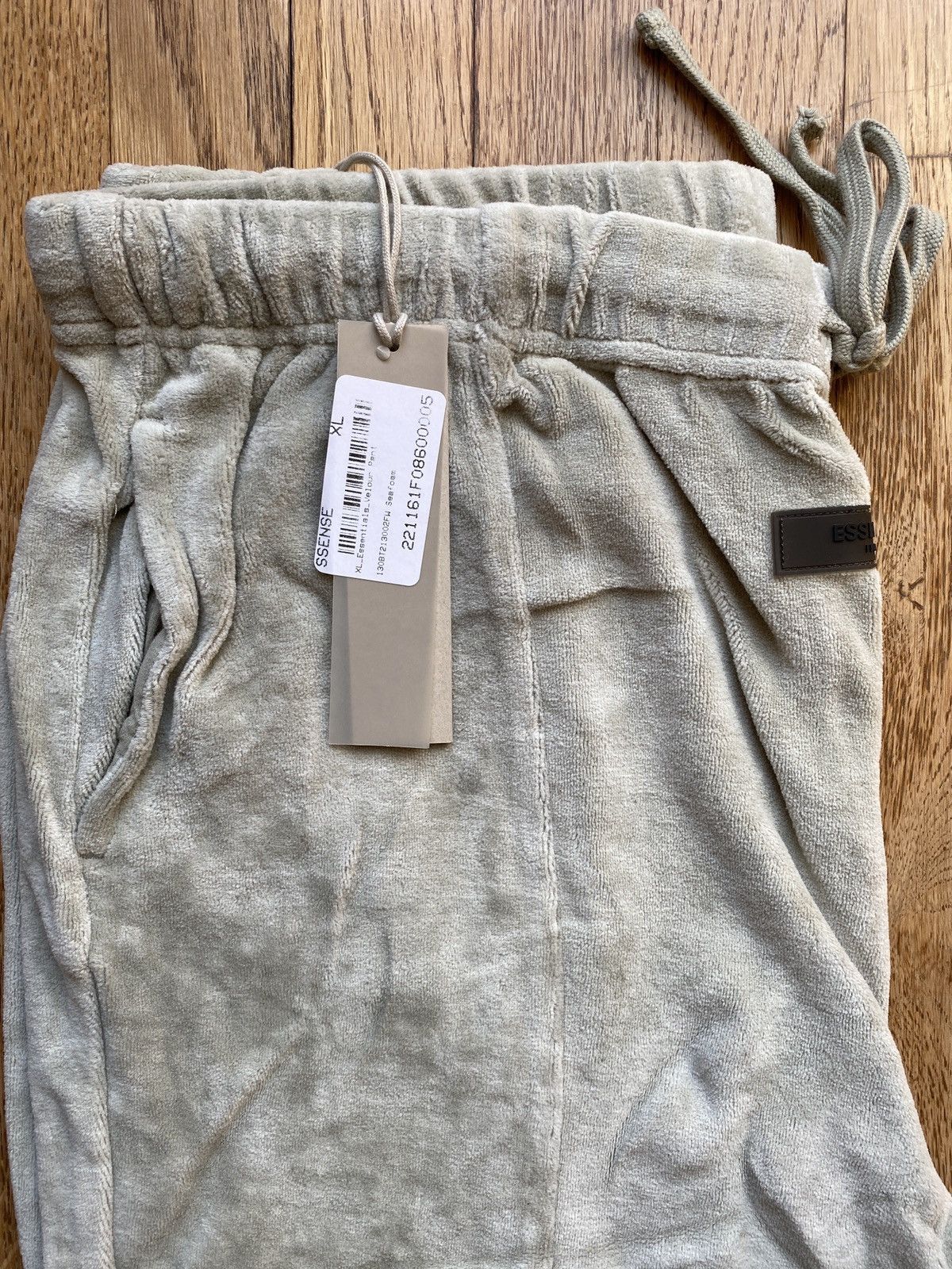 Essentials × Fear of God Fear of God Essentials Sweatpants Velour Sea foam Sz XL Size 34" / US 12 / IT 48 - 4 Thumbnail