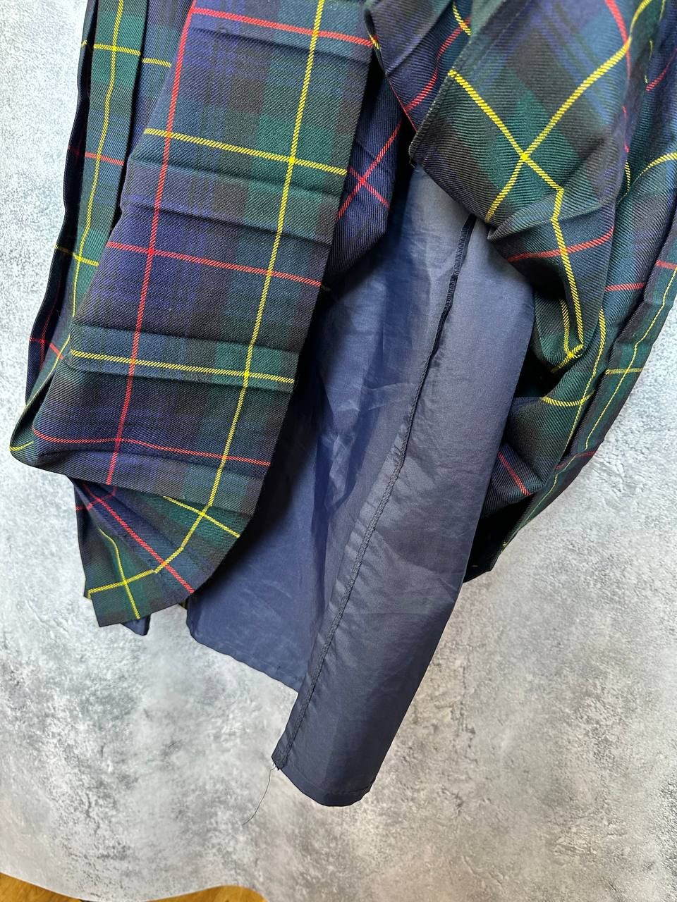 Pringle Of Scotland Pringle of Scotland Tartan Pleated Wool Skirt UK Vintage Size 30" / US 8 / IT 44 - 8 Thumbnail