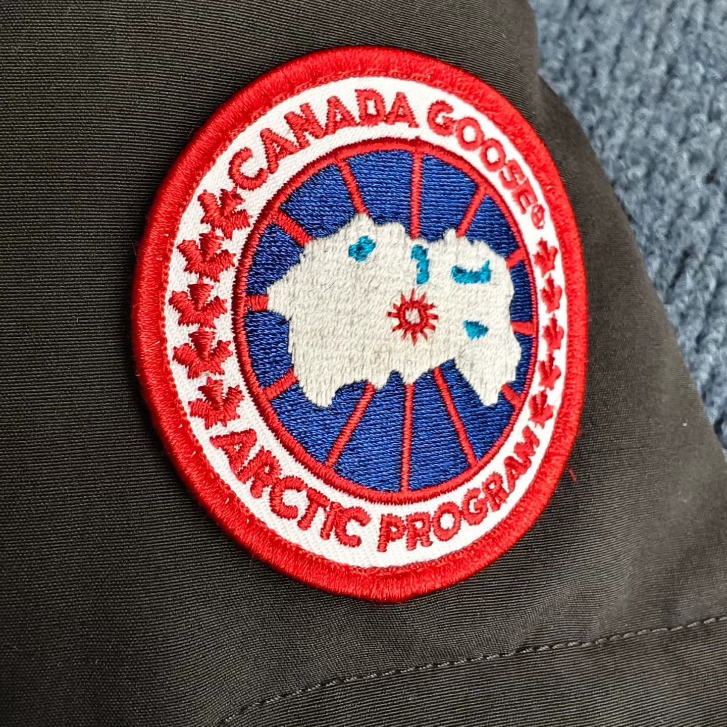 Canada Goose Canada Goose M puffer jacket 99 Size M / US 6-8 / IT 42-44 - 3 Thumbnail