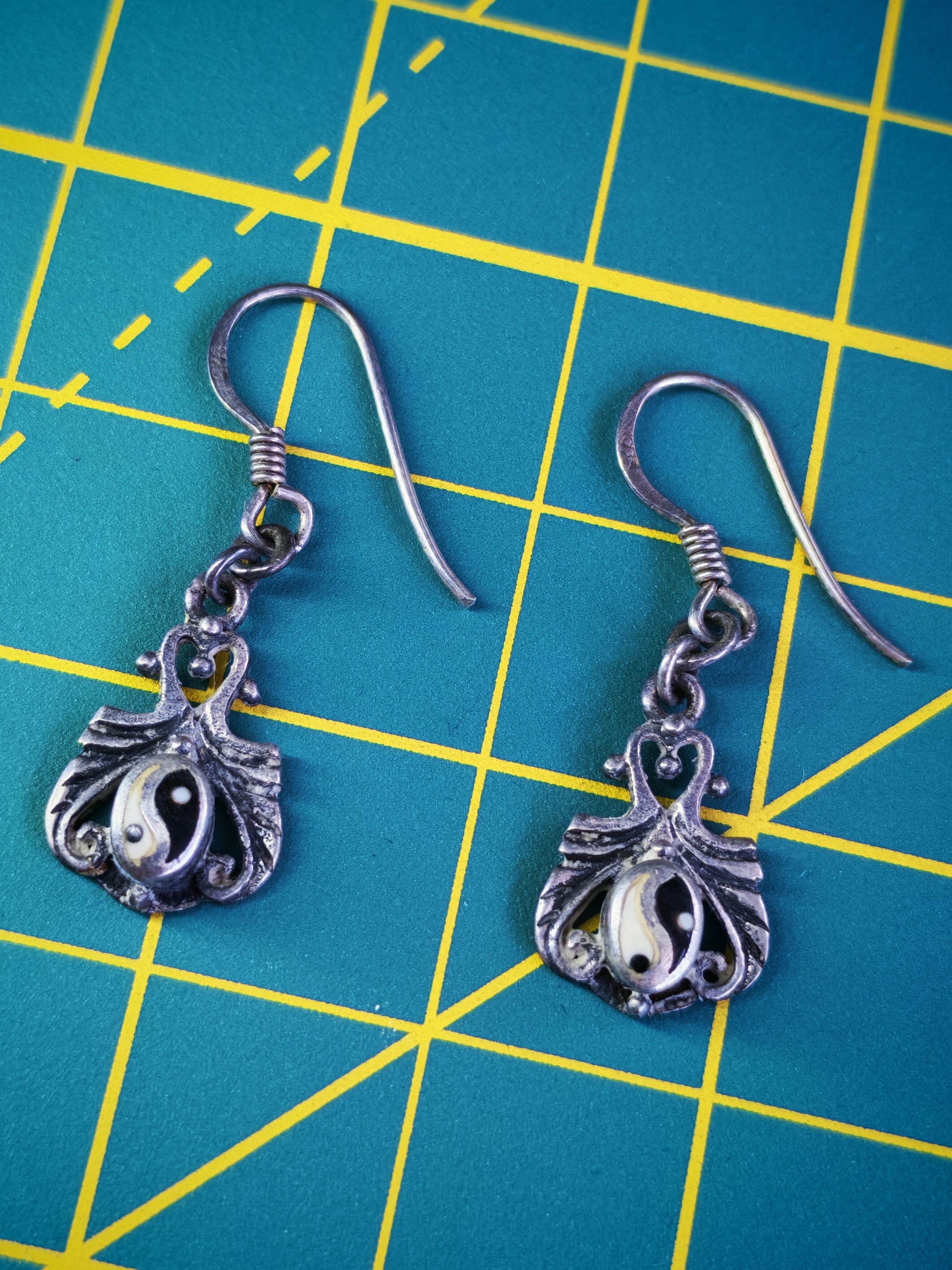 Other Sterling 925 Real Silver Earrings Vintage Yin Yang Silver Size ONE SIZE - 2 Thumbnail