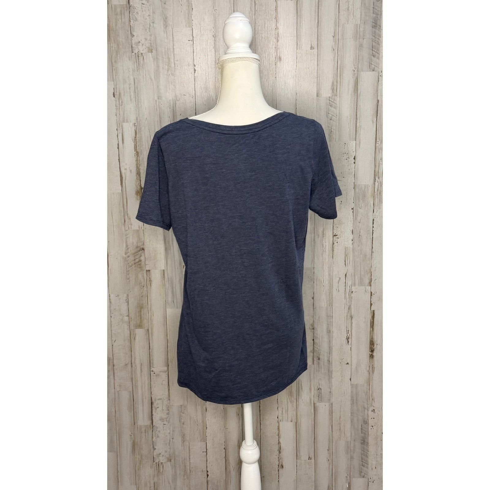 Nike Nike West Virginia Mountaineers Women's V-Neck T-Shirt XL Size XL / US 12-14 / IT 48-50 - 3 Thumbnail