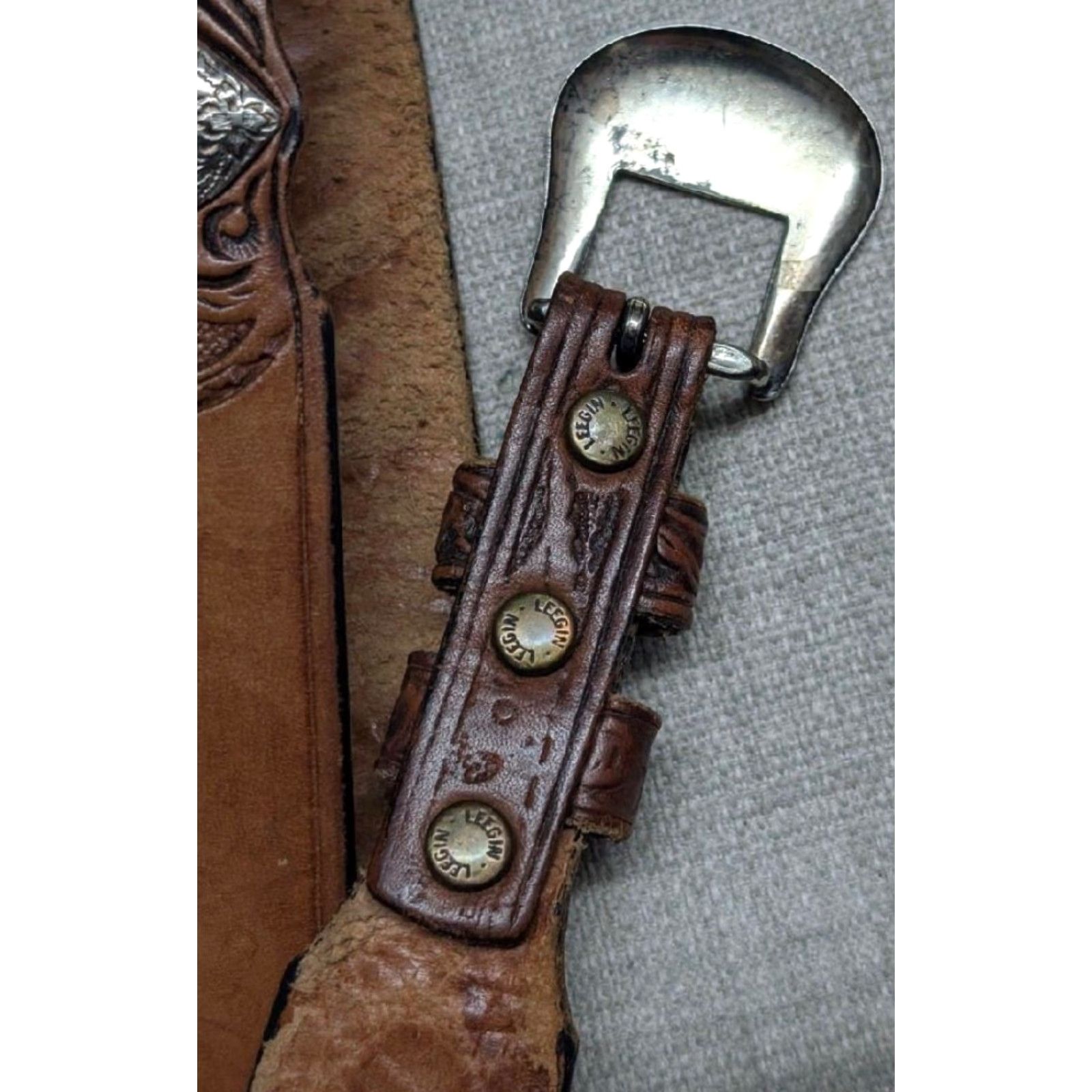 Vintage VINTAGE Silver Creek belt Western belt 28 brown leather tooled USA made Women/Mens Western Rodeo Concho buckle concho Hearts 28 in Brown Size ONE SIZE - 6 Thumbnail