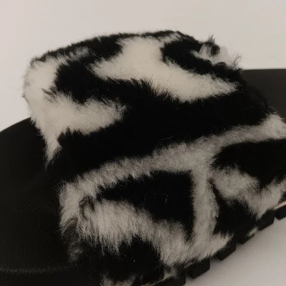 Marc Jacobs Marc Jacobs Women's "The Monogram Teddy Slide" - EU40/US10 Size US 10 / IT 40 - 8 Thumbnail