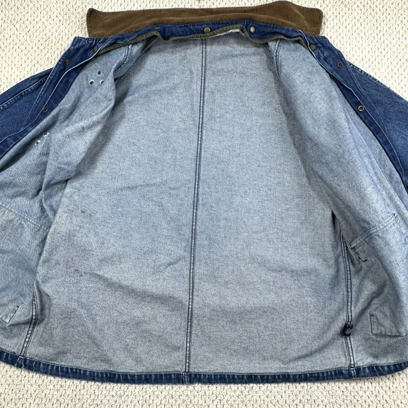 Gap VINTAGE Gap Denim Jacket Oversized Fit Blue 90s Jacket Mens L Blue Denim Jacket with Snap Closure Outer Shell Only Size US L / EU 52-54 / 3 - 5 Thumbnail