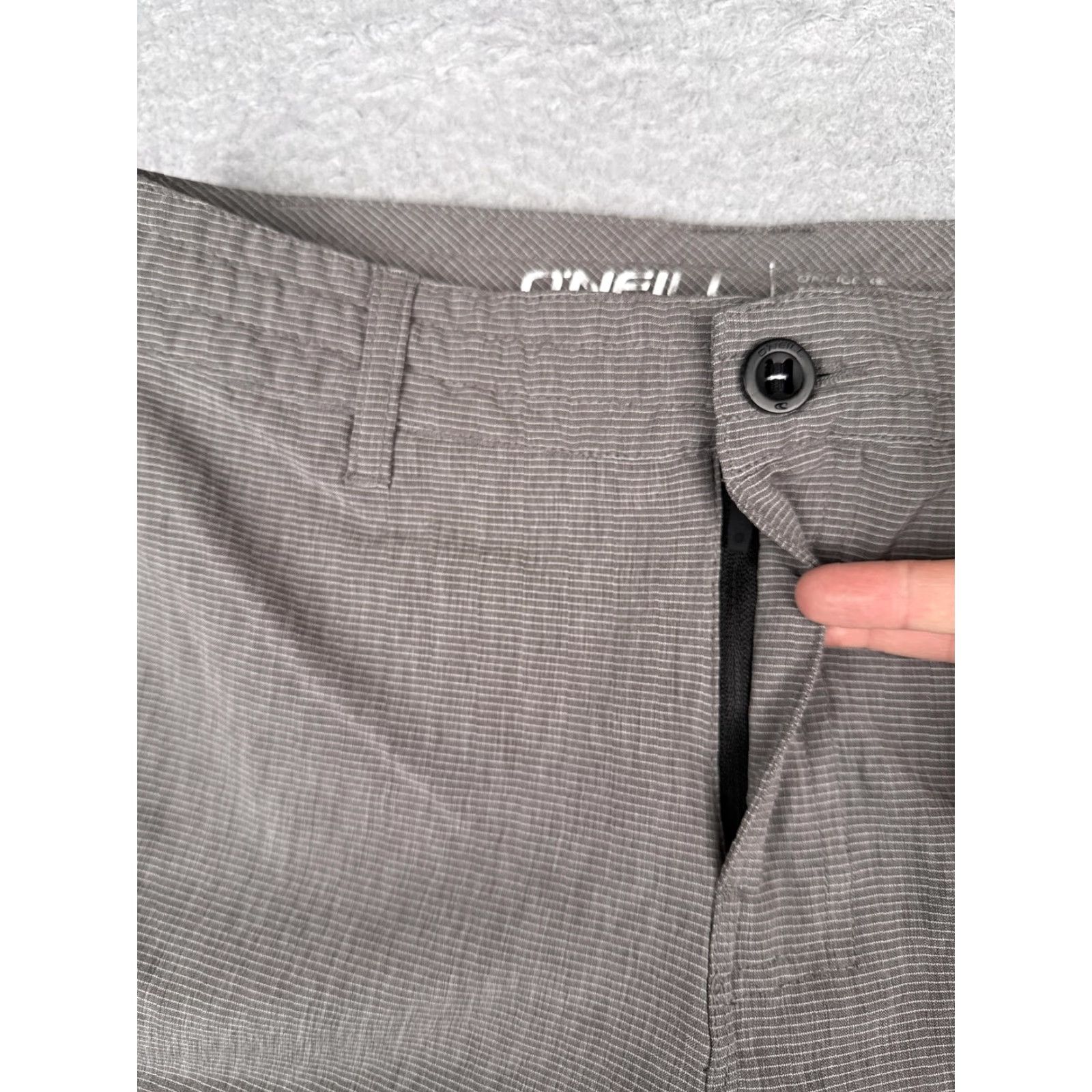 O'Neill O'Neill Mens Cargo Shorts 30 Gray Crossover Hybrid Quick Dry 9 Inseam Casual Cargo Pocket Shorts Regular Fit Men Mens High-Quality Outdoor Style Size US 30 / EU 46 - 6 Thumbnail