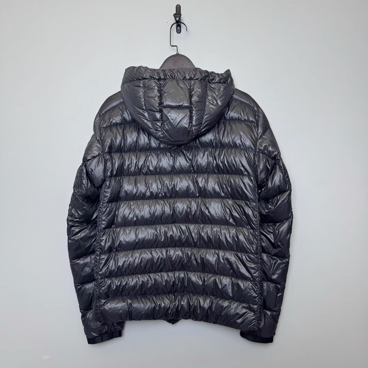 Canada Goose Canada Goose Crofton Series Glossy Hooded Down Jacket K36 Size US M / EU 48-50 / 2 - 2 Thumbnail