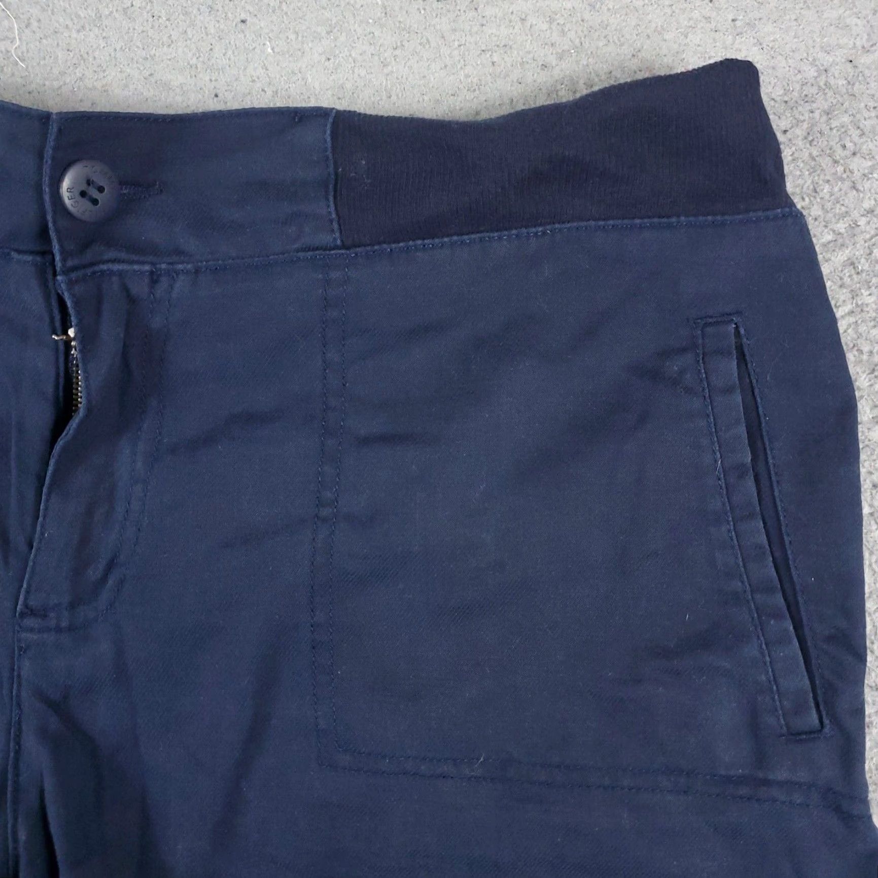 Tommy Hilfiger VINTAGE Tommy Hilfiger Shorts Women 2XL Blue Casual Flat Front Chino Size 36" / US 14 / IT 50 - 3 Thumbnail