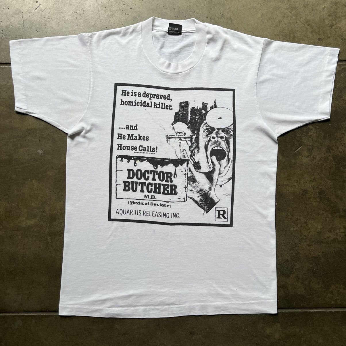 Vintage VTG ‘80s Doctor Butcher MD Zombie Holocaust Movie Tee Shirt Size US L / EU 52-54 / 3 - 1 Thumbnail