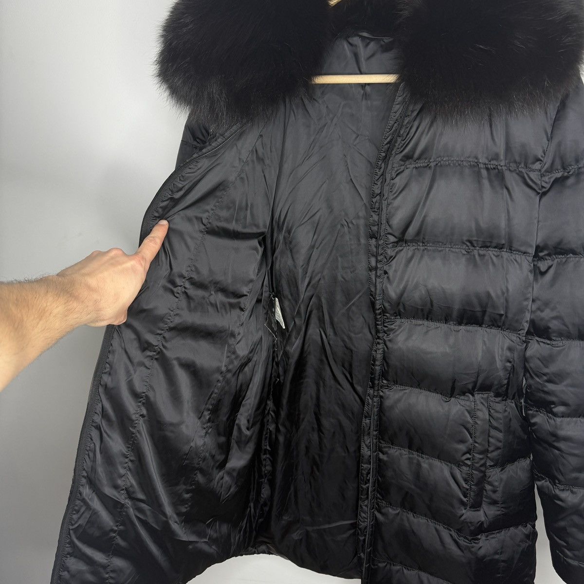 Prada Goose Down Black Fox Fur Parka Puffer Coat Jacket 46 Milan Size L / US 10 / IT 46 - 12 Thumbnail