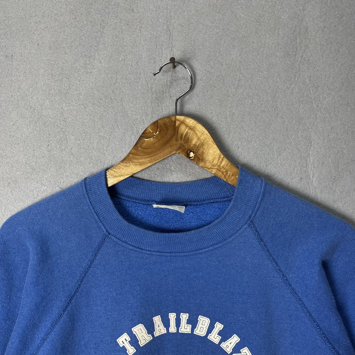 Hanes Vintage 80s Hanes Trailblazers Pathfinder Sweatshirt Blue Size US L / EU 52-54 / 3 - 2 Thumbnail