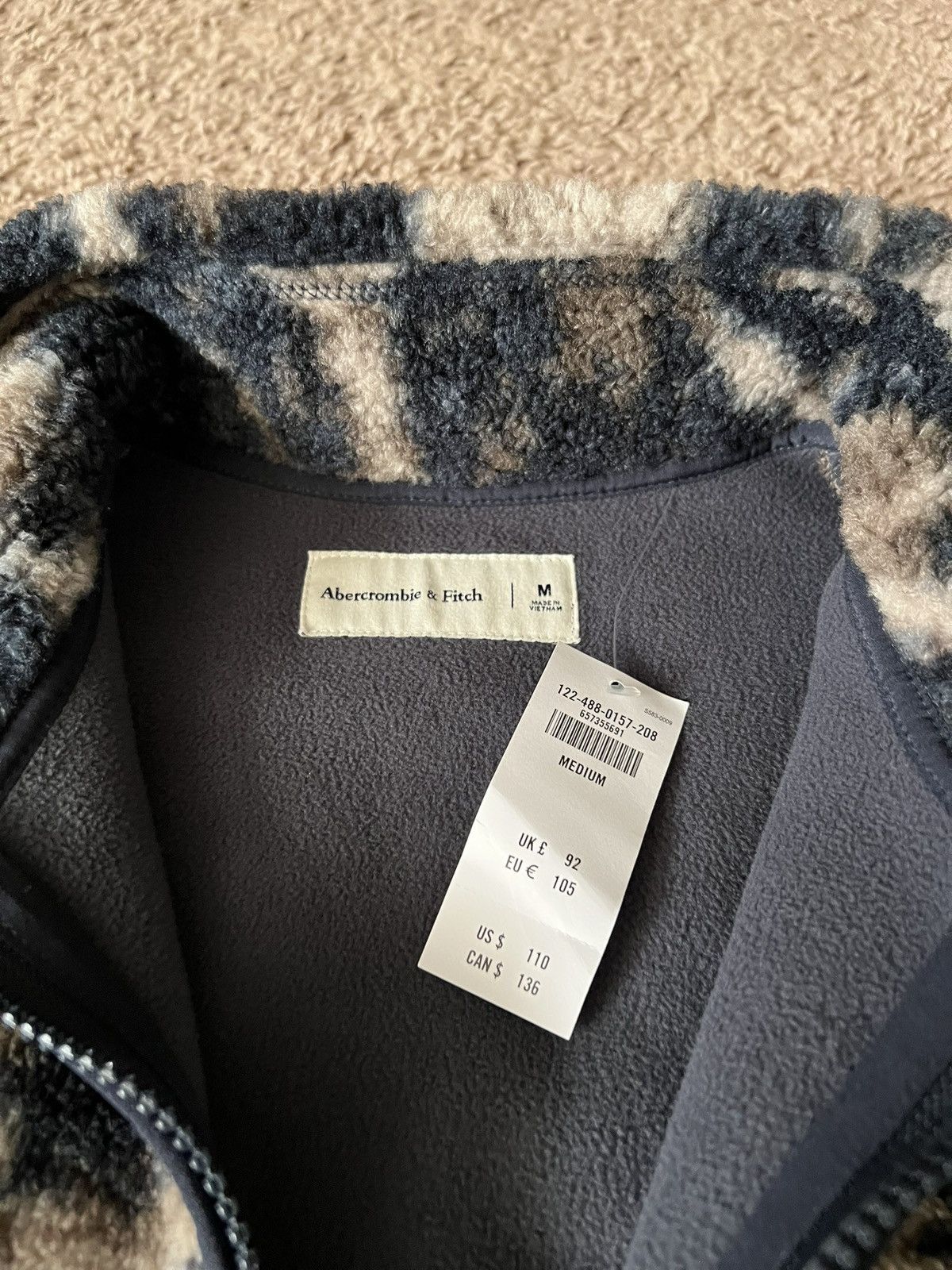 Abercrombie & Fitch Abercrombie & Fitch Fleece Size US M / EU 48-50 / 2 - 3 Thumbnail
