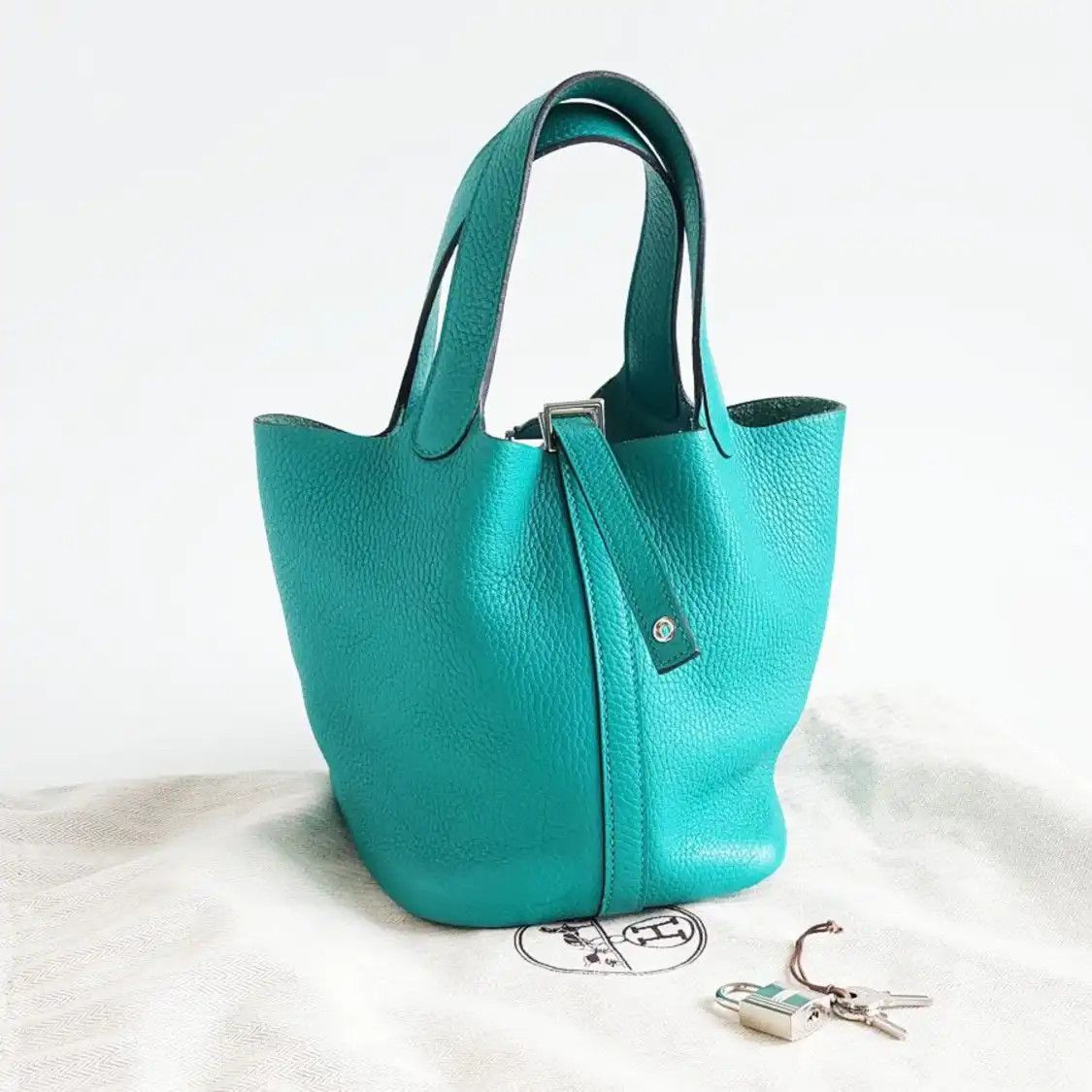 Hermes Hermes Picotin Lock 18 Vert Peacock Clemence cowhide leather picotin shoulder ba Size ONE SIZE - 1 Thumbnail