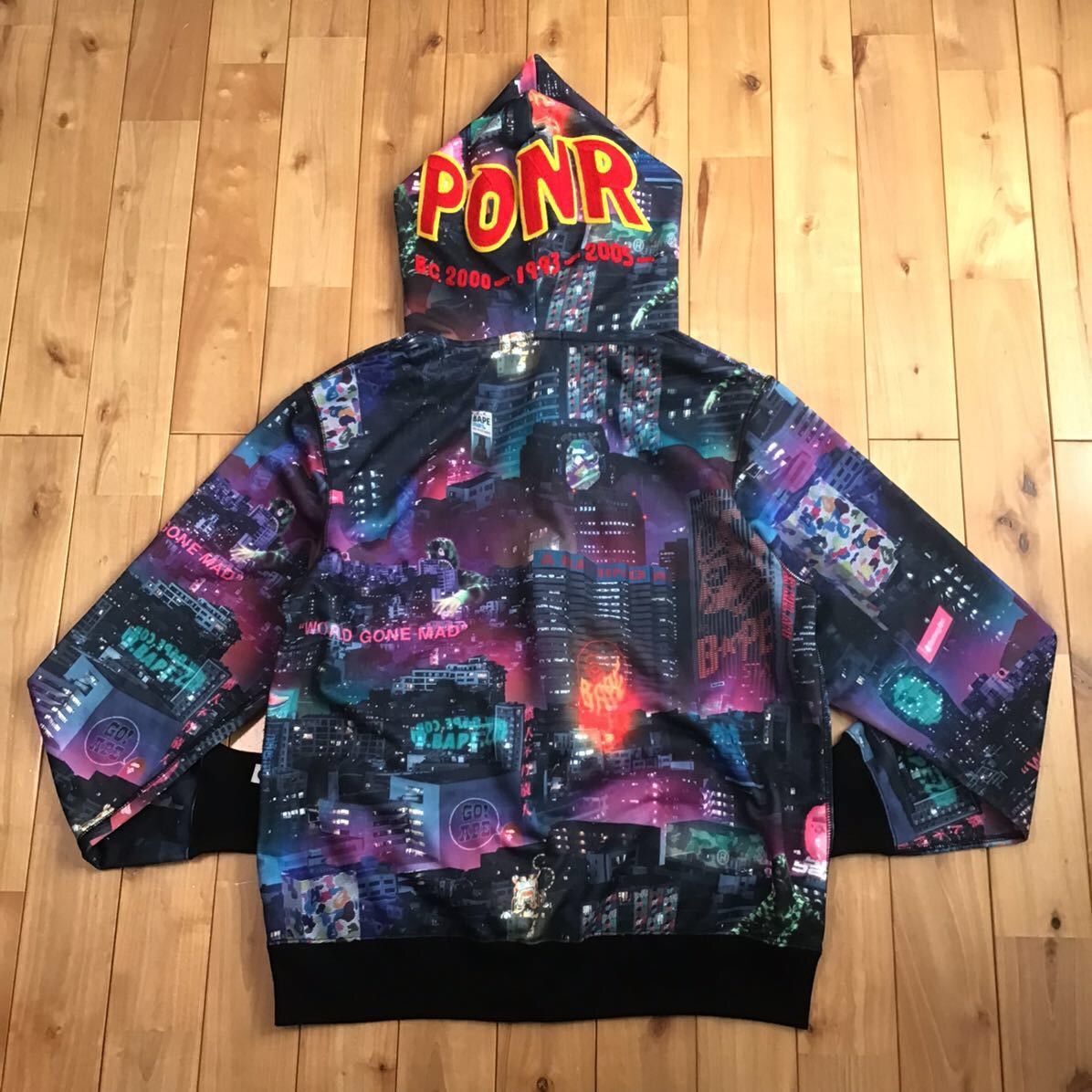 Bape BAPE NEON TOKYO Shark full zip hoodie a bathing ape Size US XL / EU 56 / 4 - 2 Thumbnail