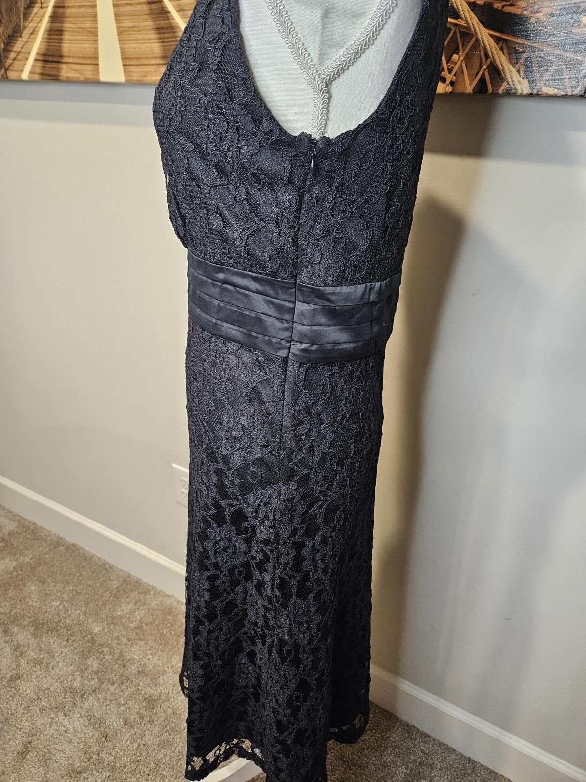 Isaac Mizrahi Isaac Mizrahi Elegant Lace Dress with Satin Waistline Size M / US 6-8 / IT 42-44 - 2 Thumbnail