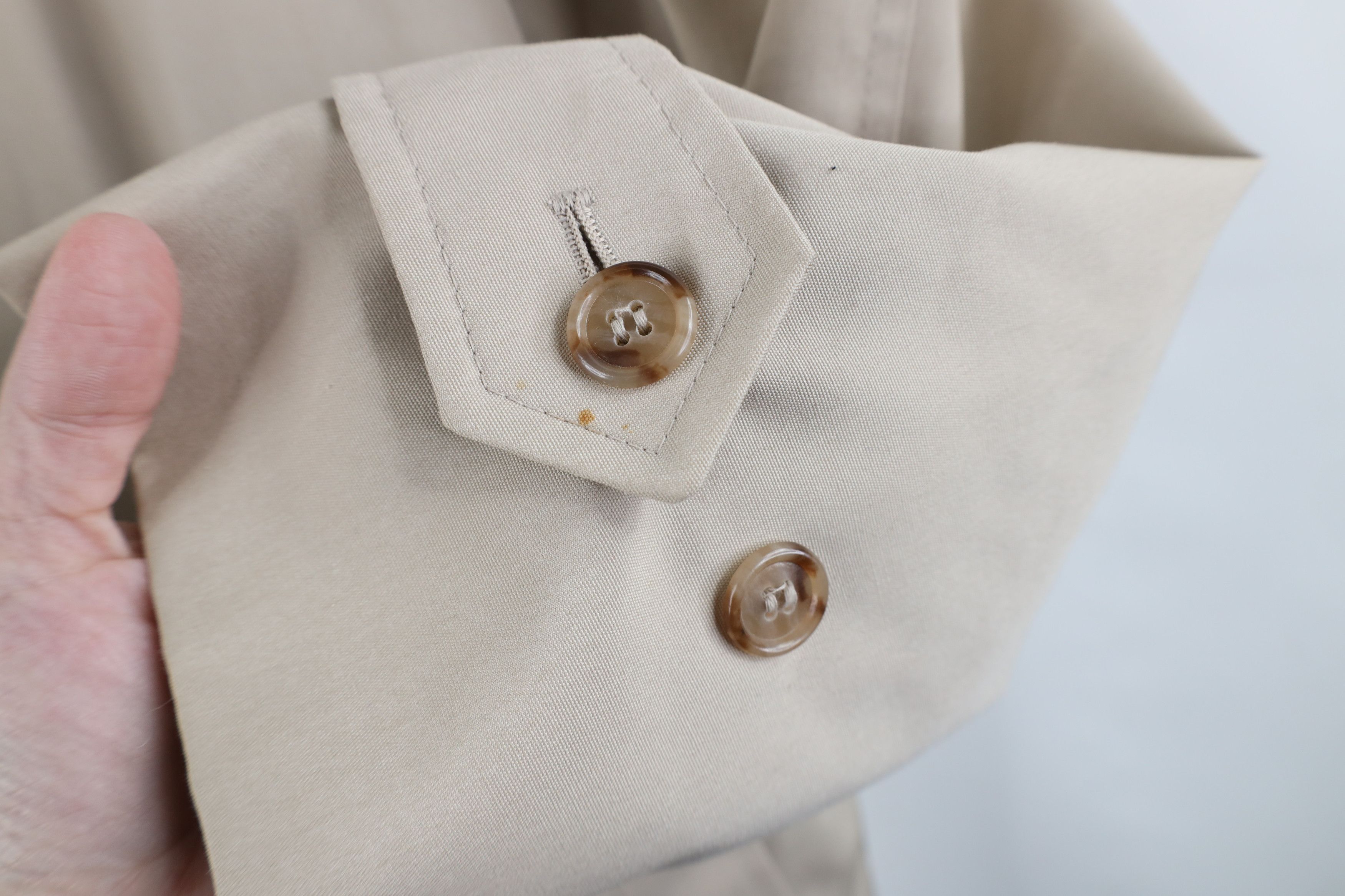 Vintage Vintage 70s Streetwear Button Trench Coat Rain Jacket Beige Size US L / EU 52-54 / 3 - 4 Thumbnail