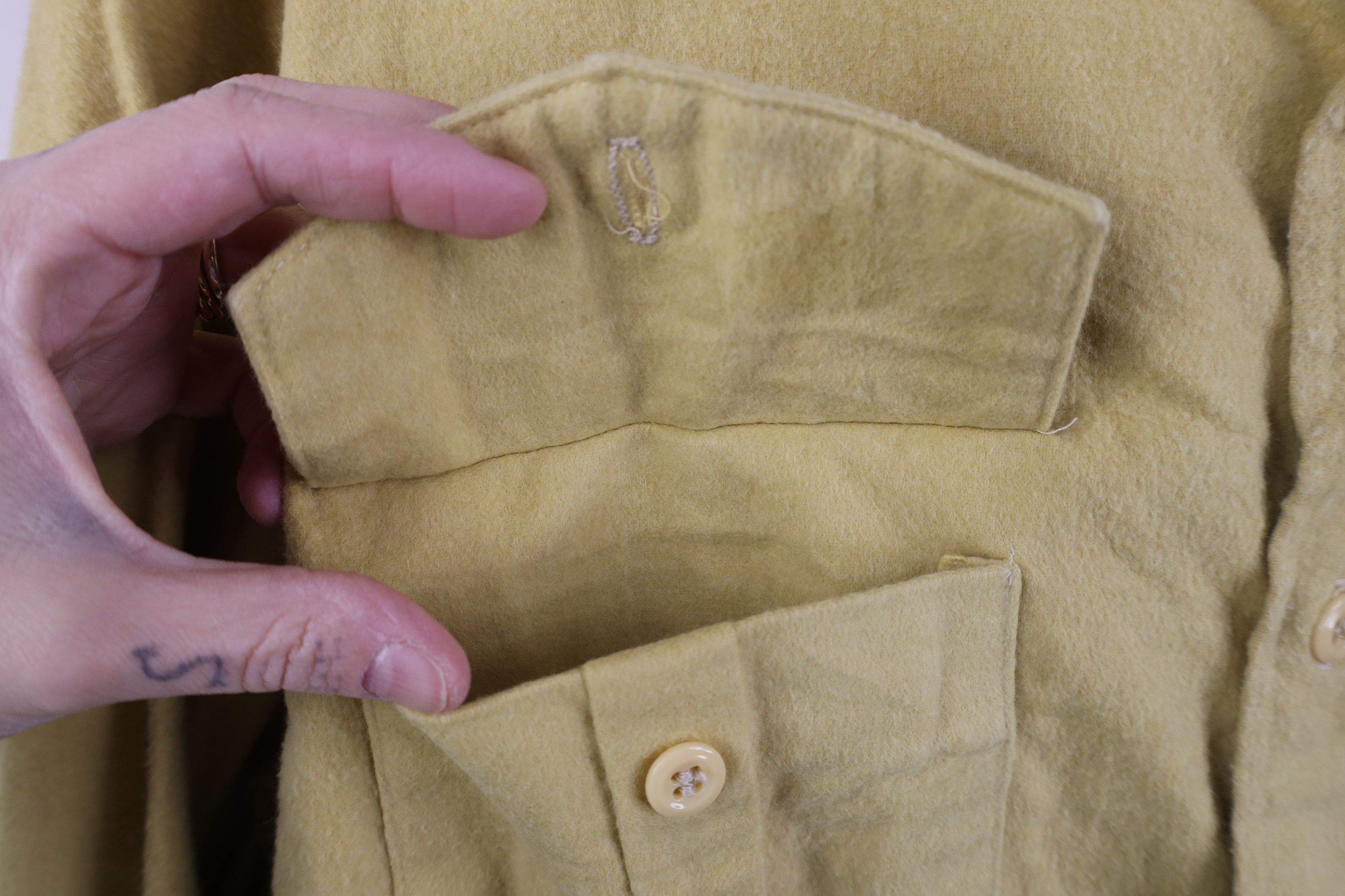 Vintage Vintage 70s Streetwear Chamois Cloth Button Shirt Yellow USA Size US L / EU 52-54 / 3 - 9 Thumbnail