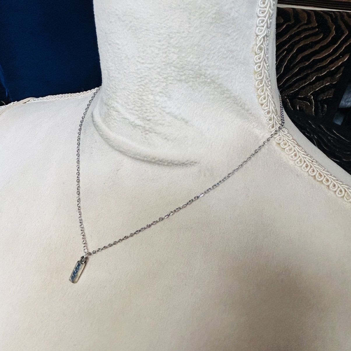 Handmade Handcrafted vintage blue rhinestone pendant necklace Size ONE SIZE - 4 Thumbnail