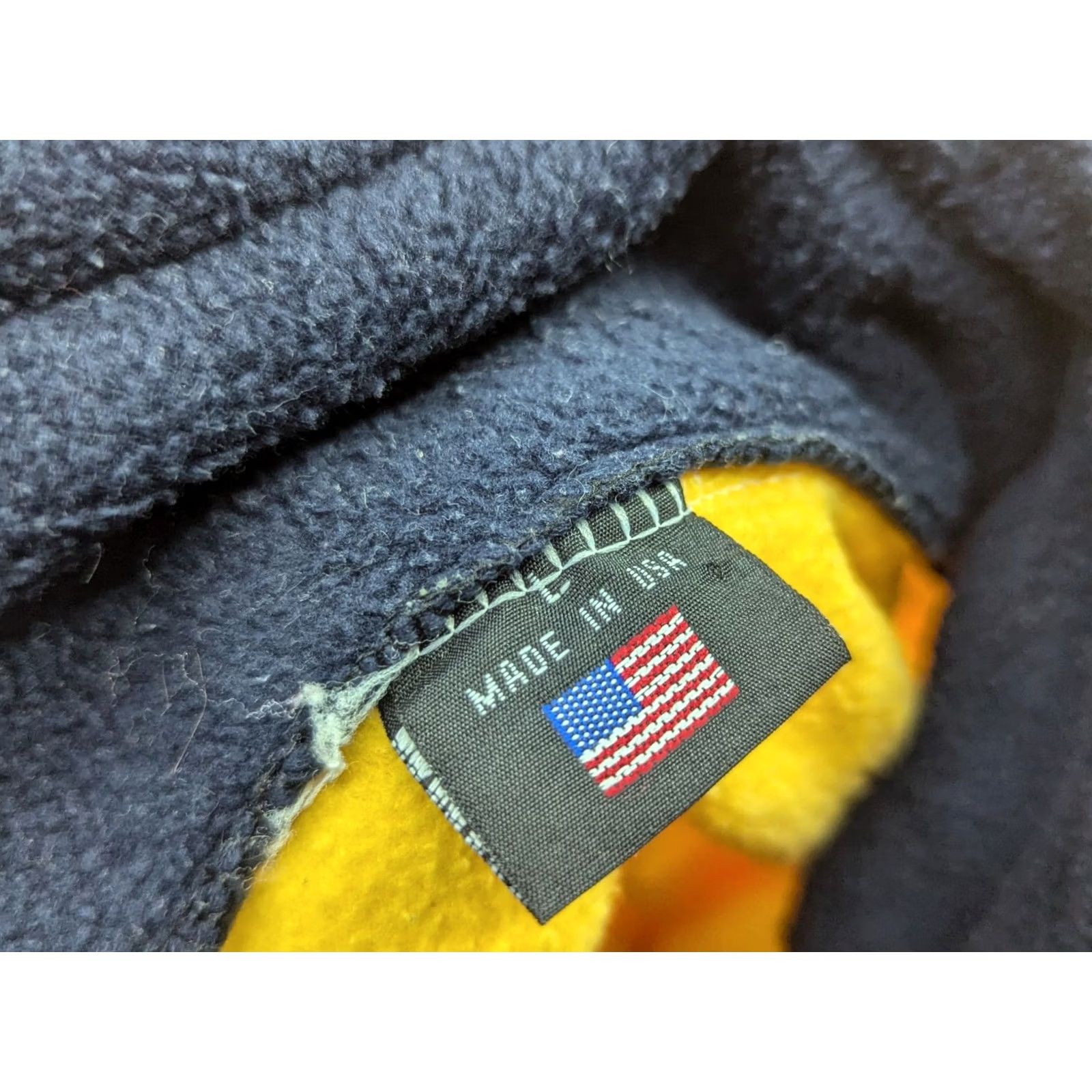 Vintage VINTAGE Ameritex Sweatshirt Mens L Made in USA San Diego Yellow 1/4 Zip Activewear Knit Polyester Size US L / EU 52-54 / 3 - 7 Thumbnail
