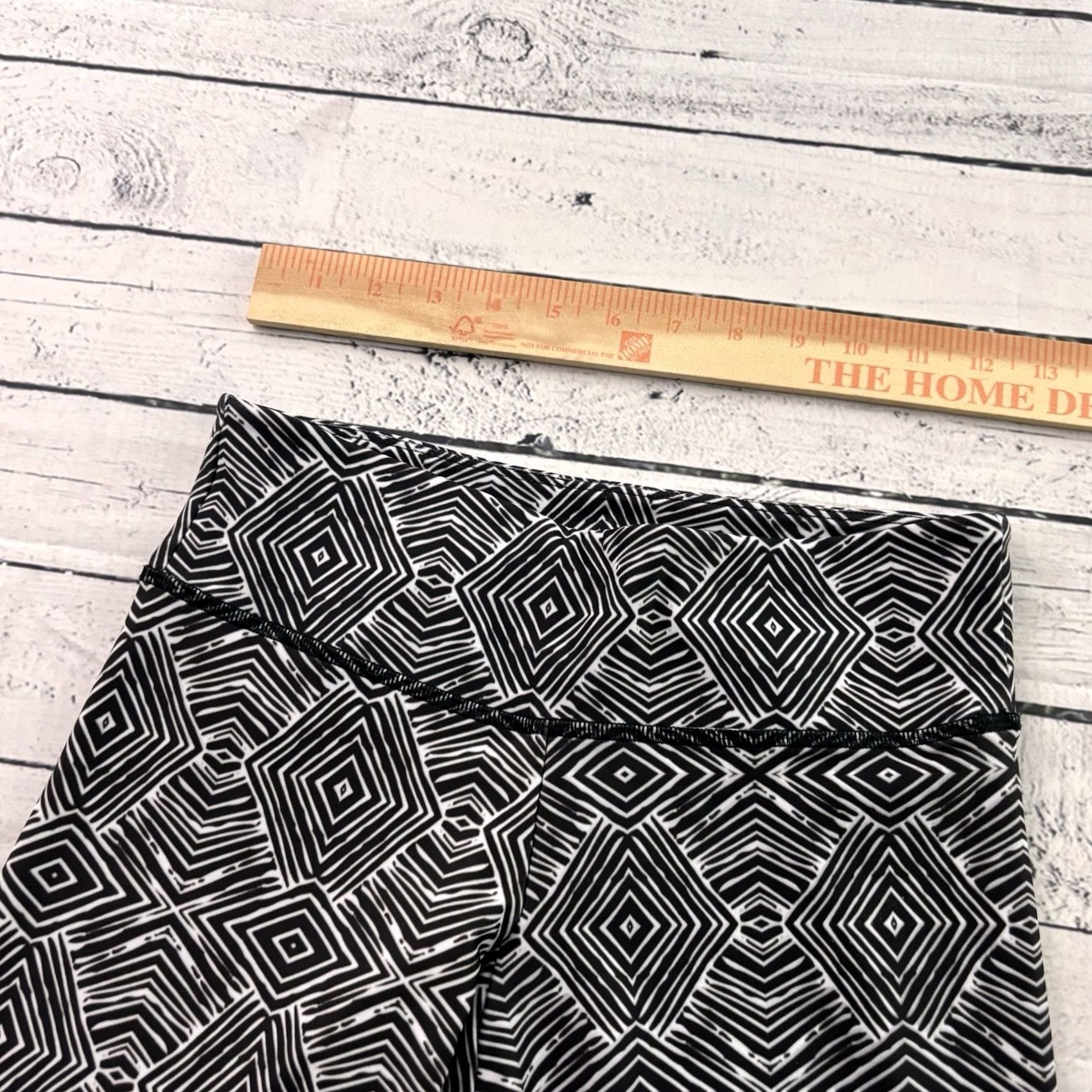 Vintage Onzie Aztec Print Athletic Yoga Leggings Women's S Black Size 28" / US 6 / IT 42 - 3 Thumbnail