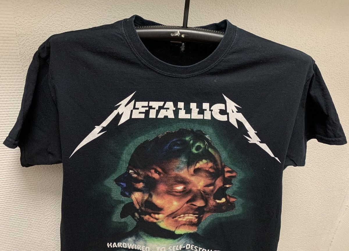 Band Tees Metallica Hardwired to self distraction vintage t-shirt L sz Size US L / EU 52-54 / 3 - 2 Thumbnail