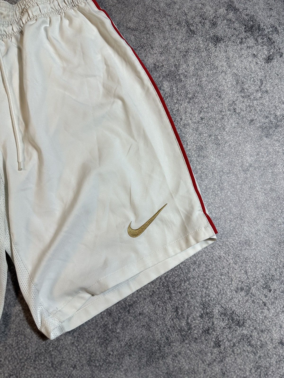 Nike × Vintage Vintage Very Rare Nike PSV Shorts 90s Soccer Logo Streetwear Size US 32 / EU 48 - 3 Thumbnail