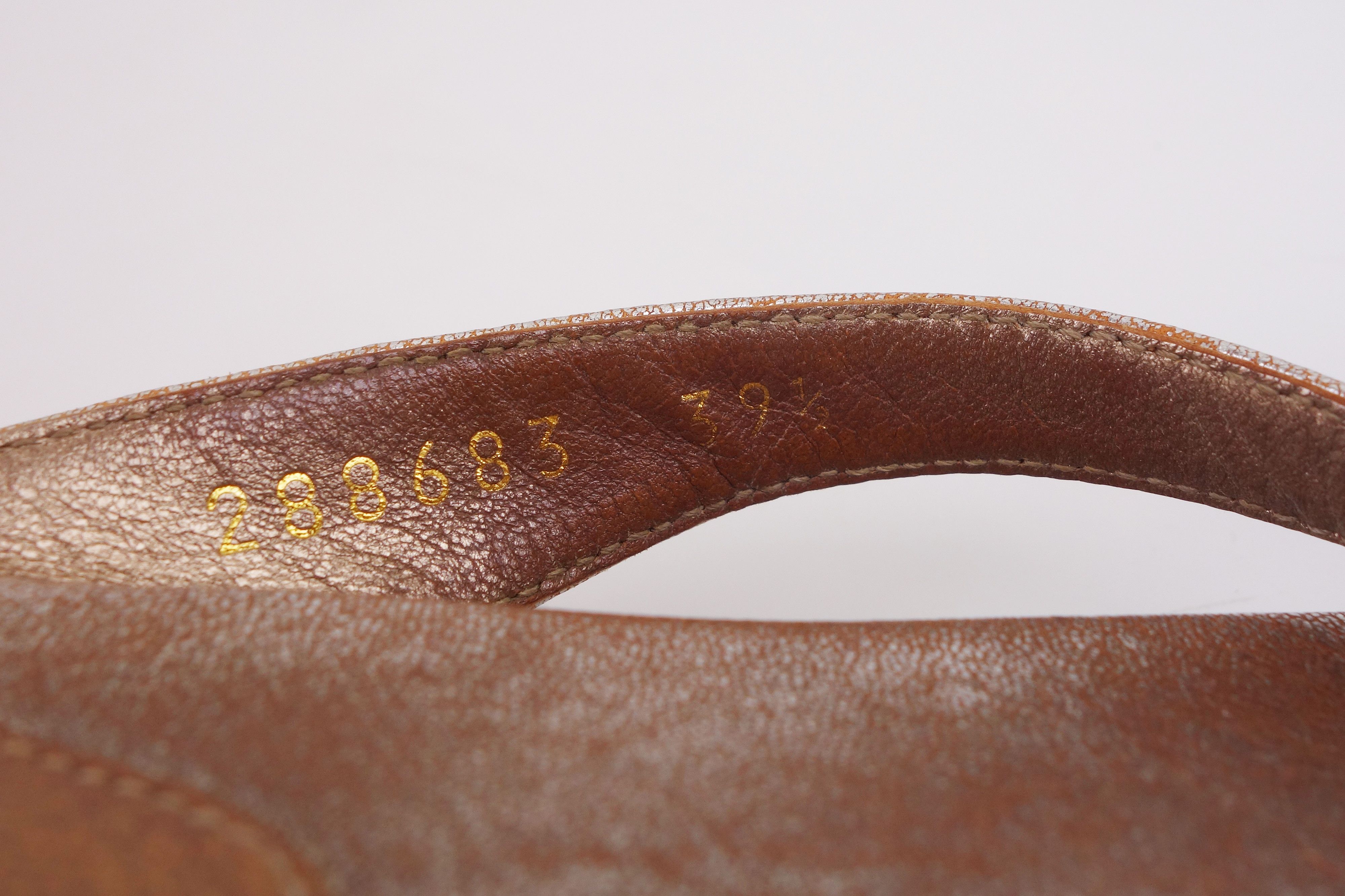 Alexander McQueen McQueen Skull Thong Sandals Flip Flop Crystals Leather 8 Size US 8 / IT 38 - 7 Thumbnail