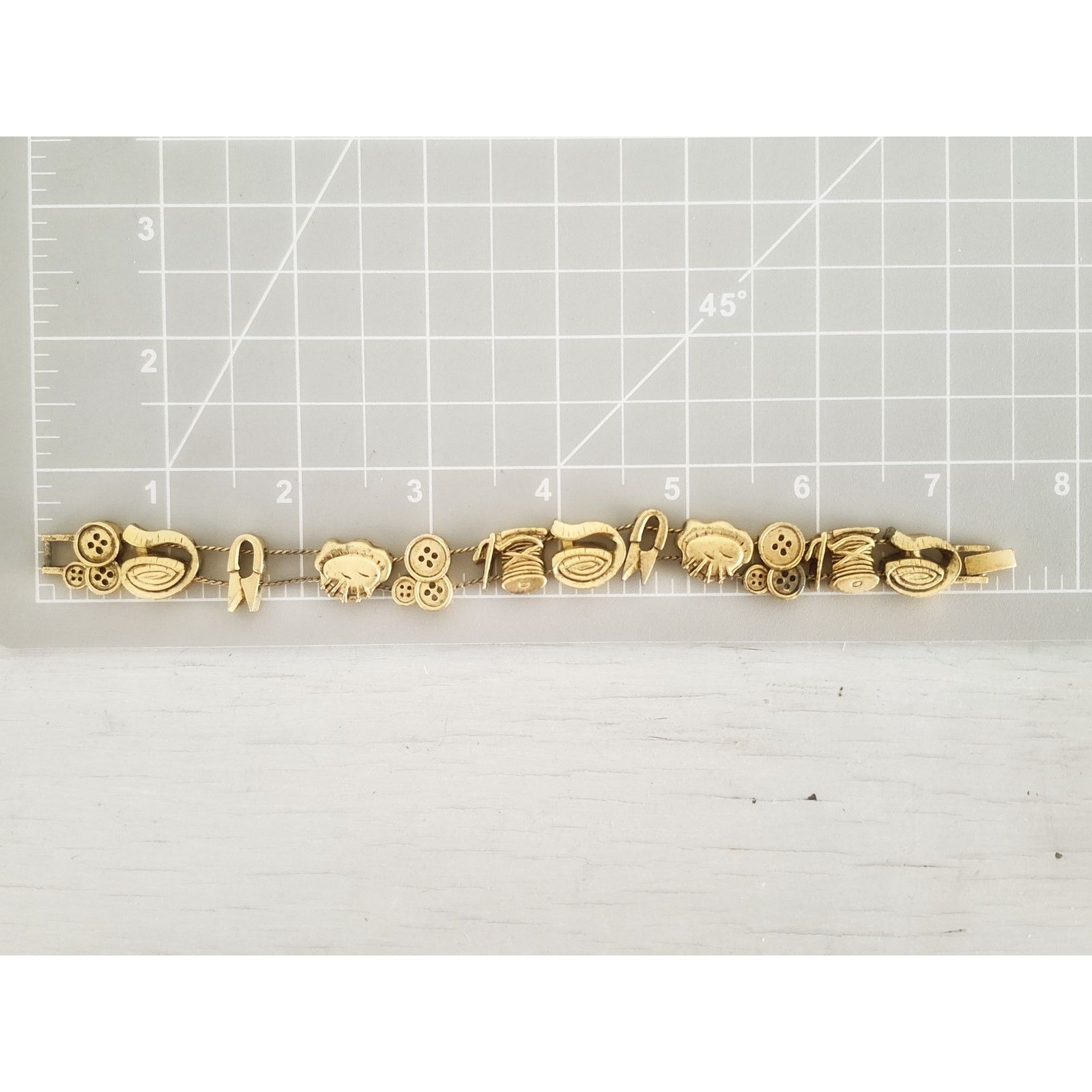 Other Vintage Gold-tone Sewing Theme Slide Charm Bracelet Size ONE SIZE - 6 Thumbnail