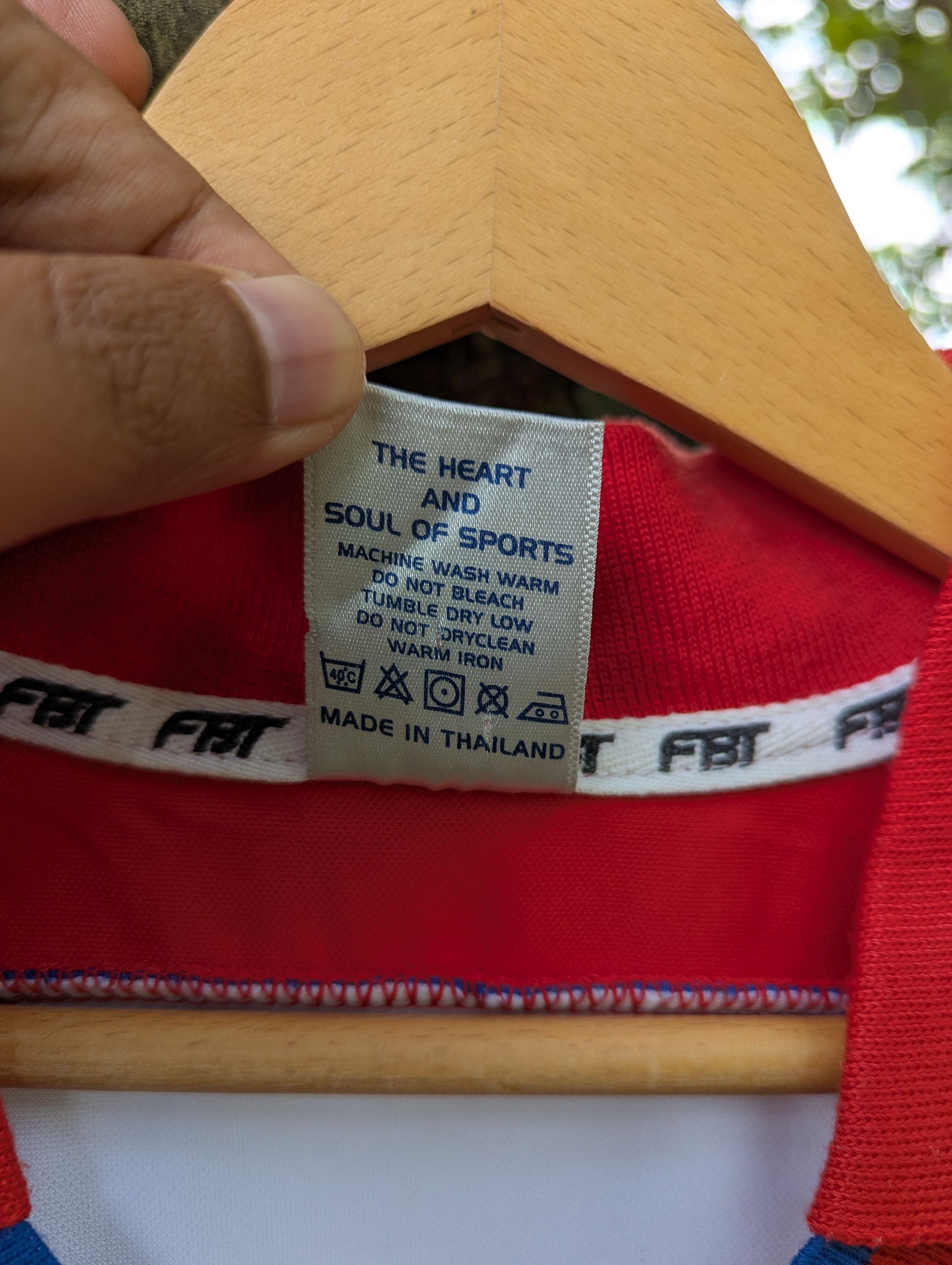 Vintage FBT Thailand National Football Team 2004 Home Kit Jersey Size US L / EU 52-54 / 3 - 4 Thumbnail