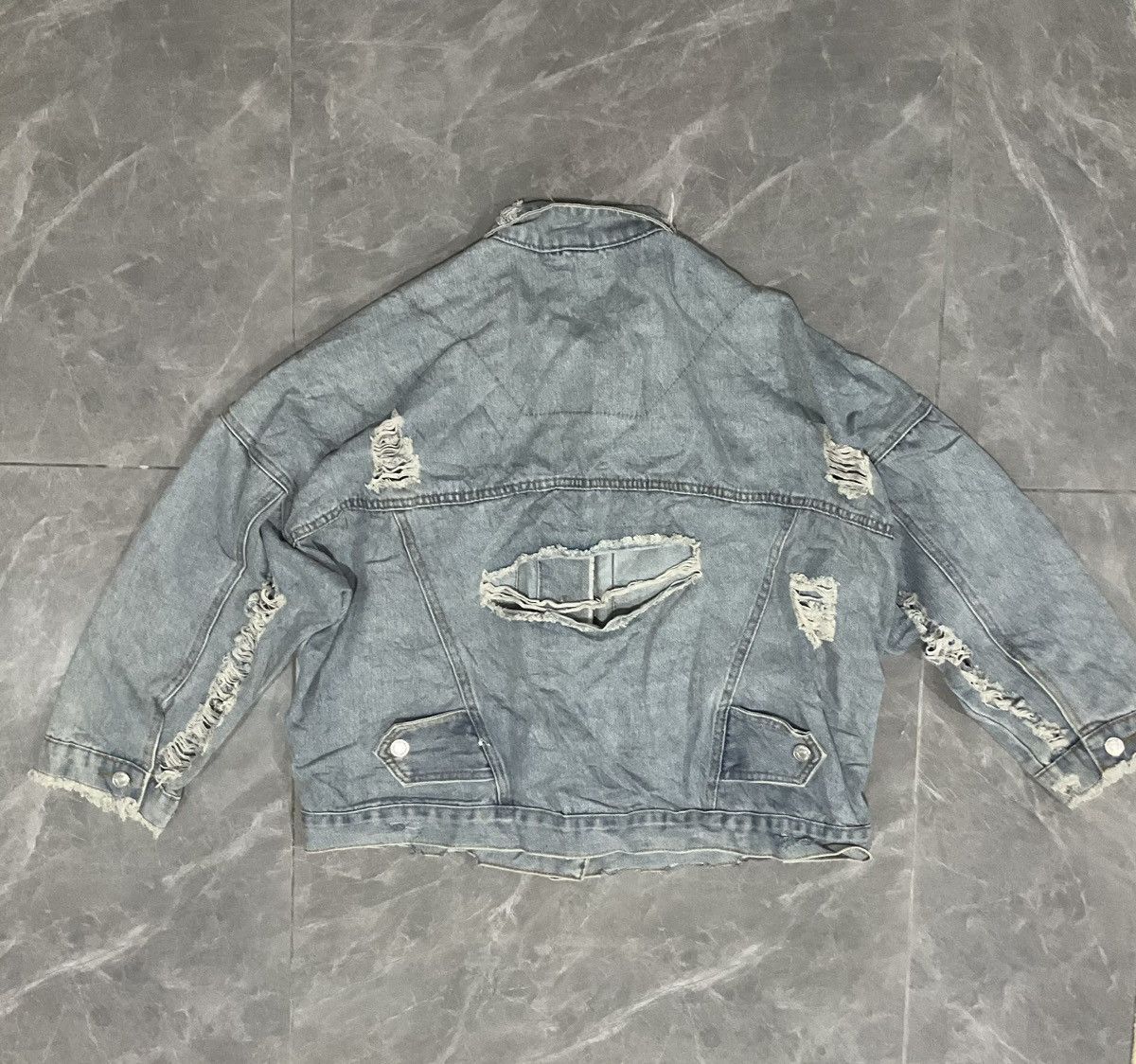Vintage Vintage Style Denim Jacket Distressed Size US L / EU 52-54 / 3 - 3 Thumbnail