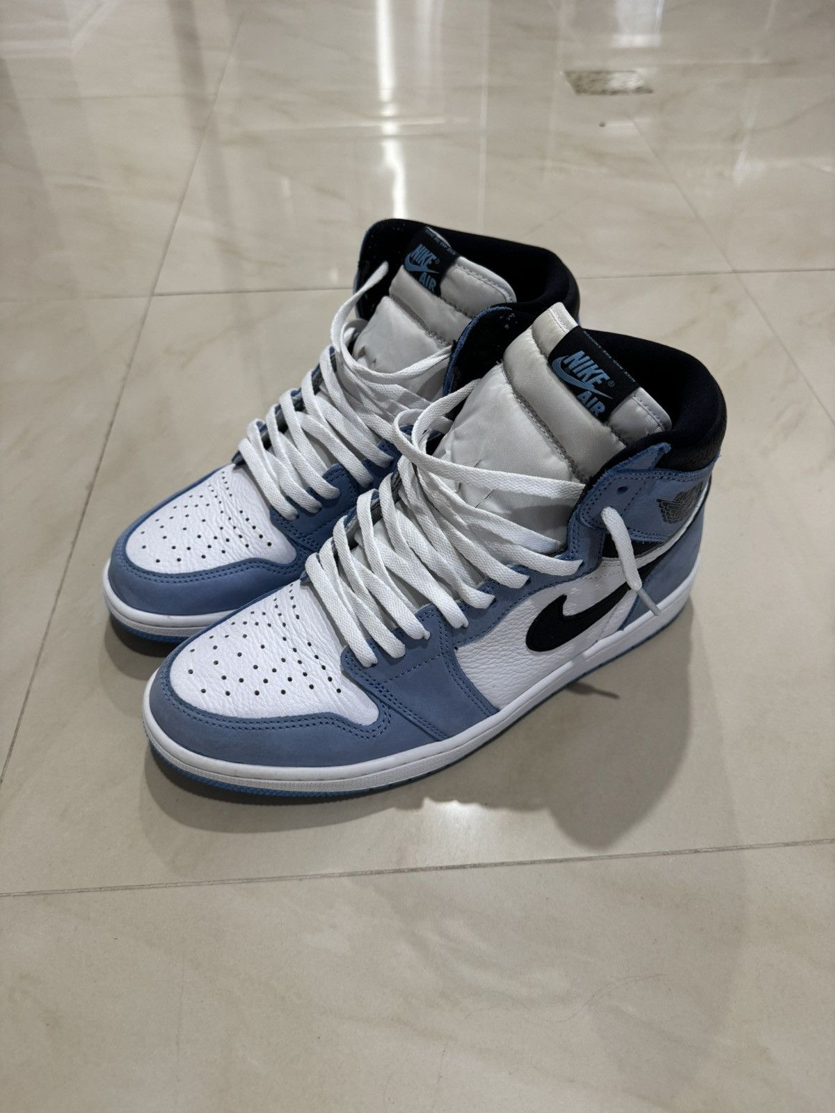 Jordan Brand Air Jordan 1 UNC Size US 10.5 / EU 43-44 - 3 Thumbnail