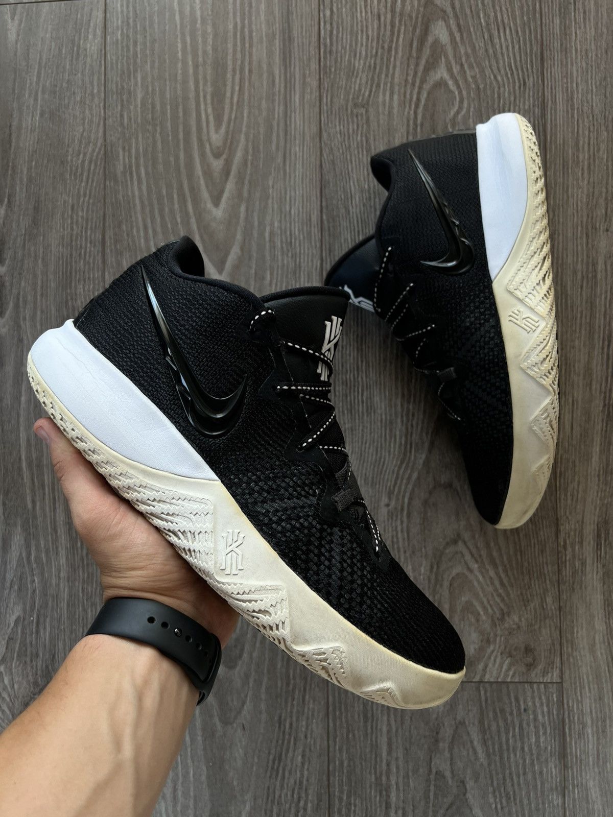 Nike Nike Kyrie Flytrap 11 Leather/Flyknit Basketball Sneakers Size US 12 / EU 45 - 11 Thumbnail
