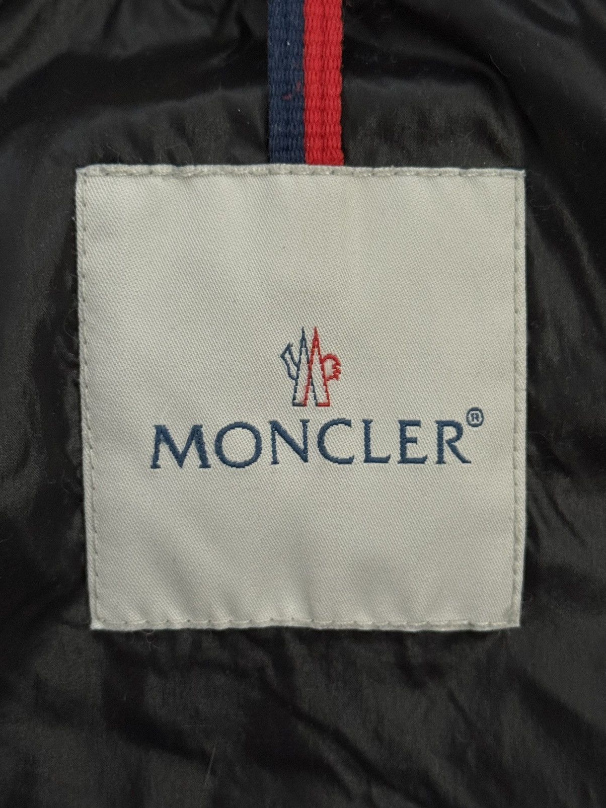 Moncler Vintage Moncler Cropped Down Puffer Bomber Jacket | 3 Size M / US 6-8 / IT 42-44 - 8 Thumbnail