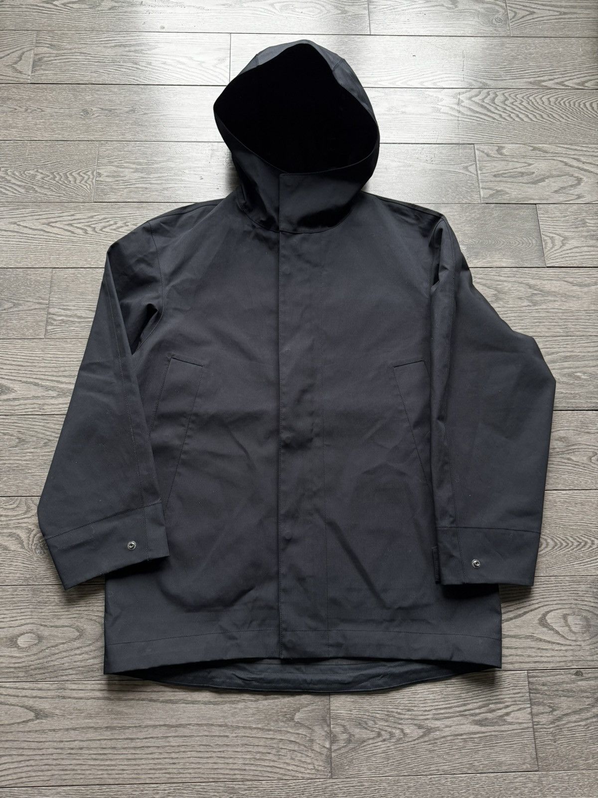 Lemaire × Uniqlo Uniqlo U Taped Seams Waterproof Hooded Jacket Size US M / EU 48-50 / 2 - 1 Thumbnail