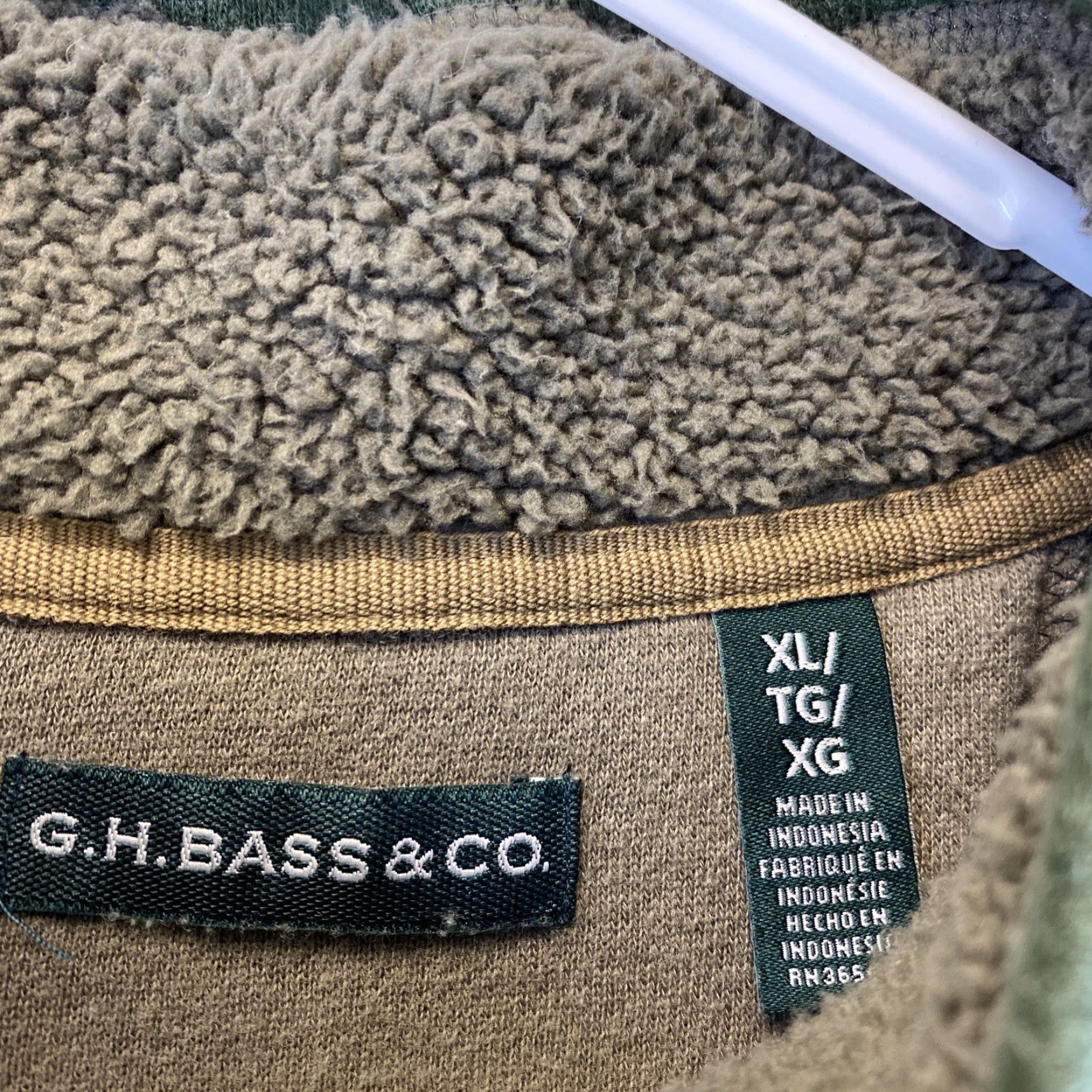 Vintage G.H. Bass & Co. Mens Green 1/4 Button Long Sleeve Pullover Sweater XL 66-24 Size US XL / EU 56 / 4 - 4 Thumbnail