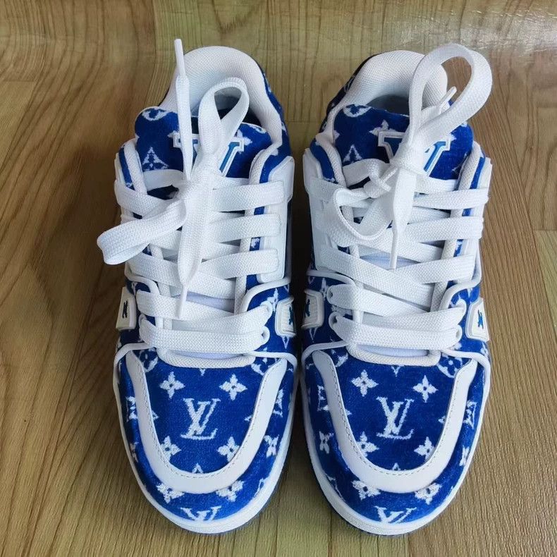 Louis Vuitton Louis Vuitton Trainer low-cut lace-up fashion board shoes Size US 5 / IT 35 - 4 Thumbnail