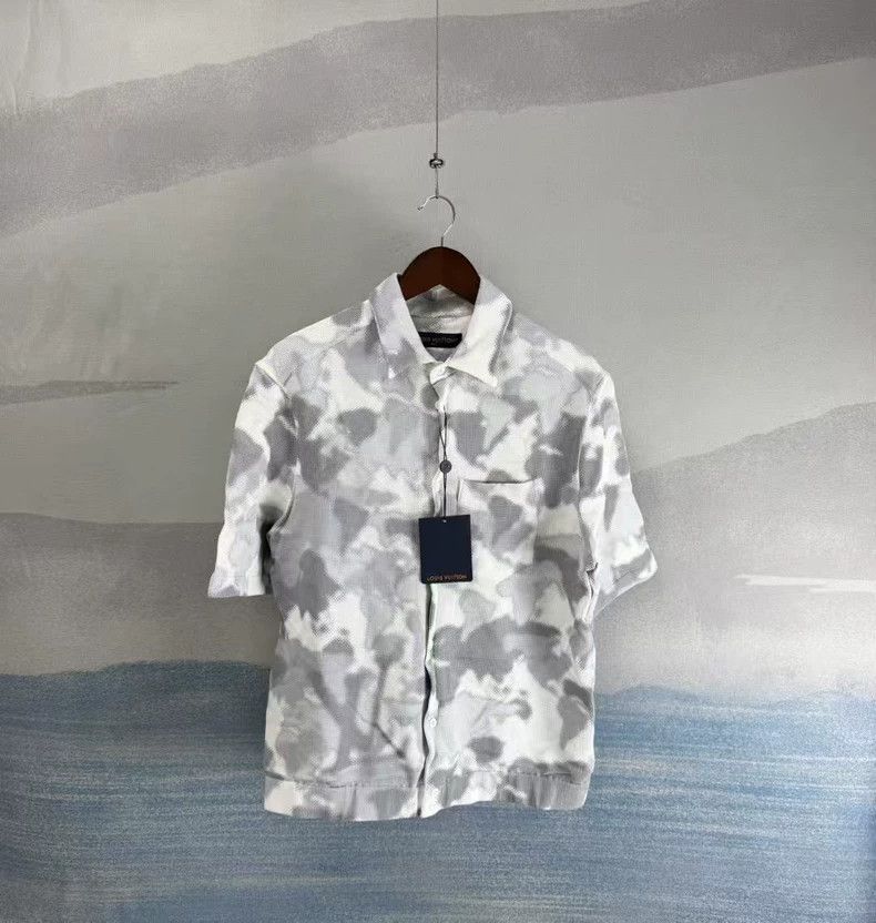 louis vuitton gray white camo short sleeve shirt-dmc